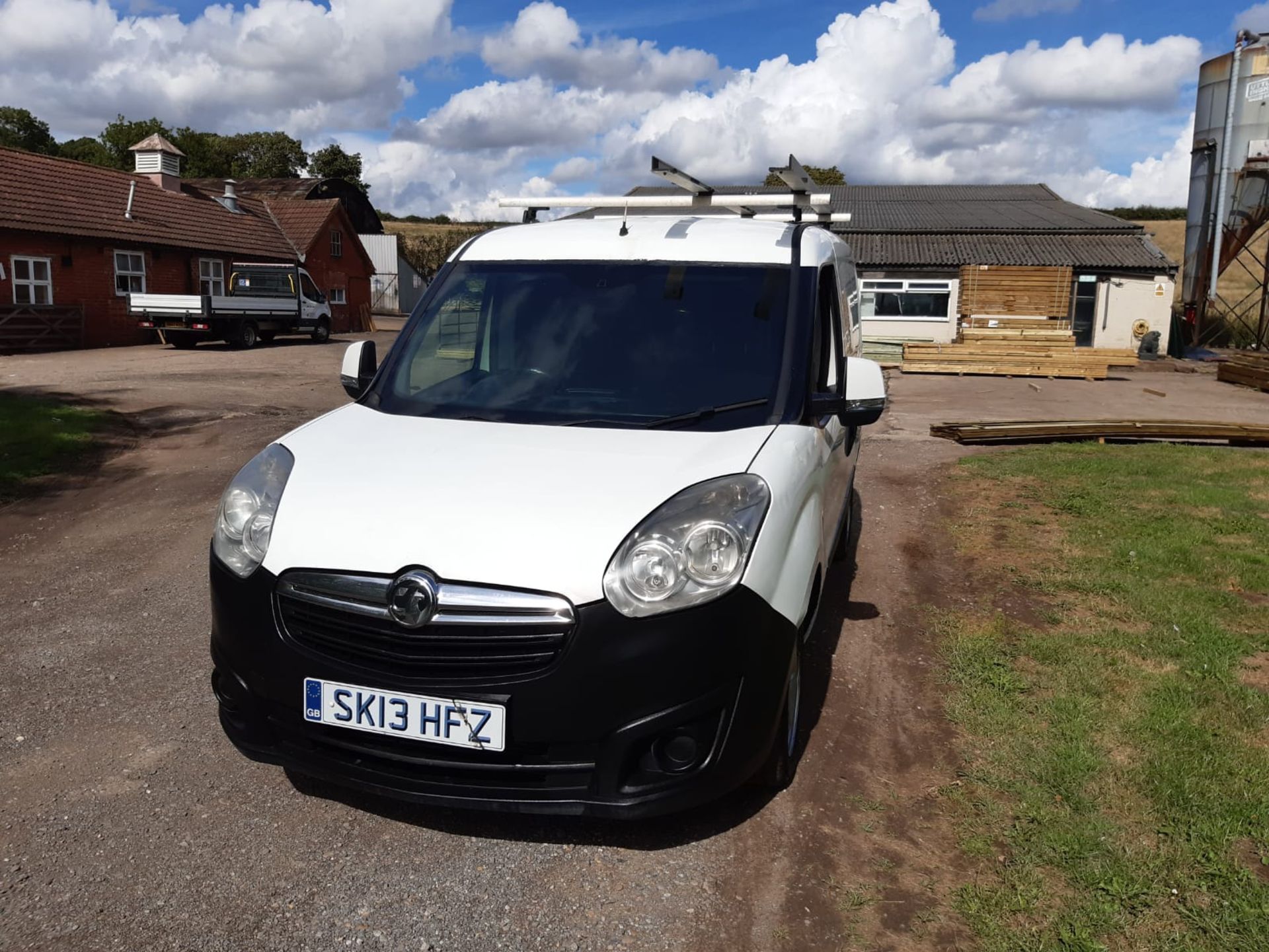 2013/13 REG VAUXHALL COMBO 2000 L1H1 CDTI SS ECOFLEX 1.25 DIESEL WHITE PANEL VAN *NO VAT* - Image 3 of 8