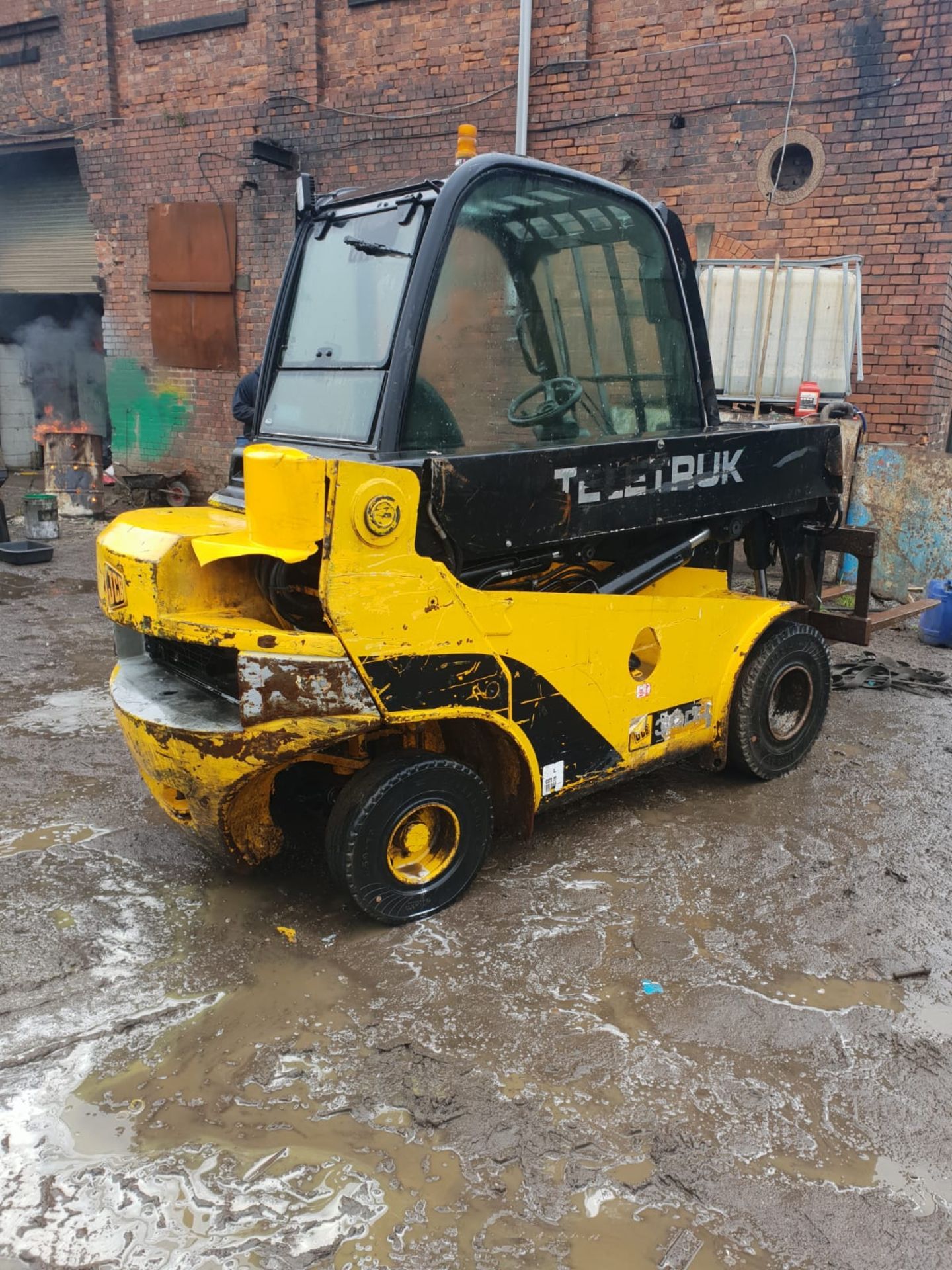 JCB 30D TELEHANDLER FULL WORKING ORDER, STARTS FIRST TOUCH OF THE KEY, RUNS, DRIVES, BOOMS OUT - Image 5 of 9