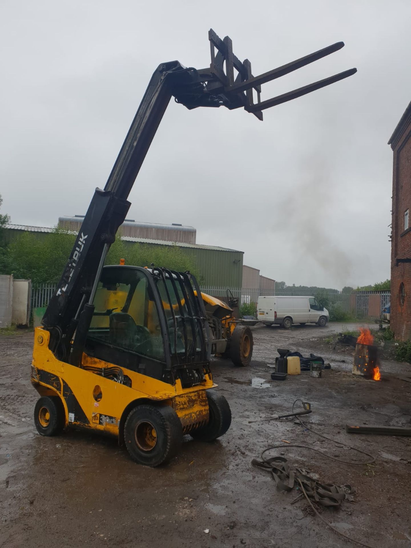 JCB 30D TELEHANDLER FULL WORKING ORDER, STARTS FIRST TOUCH OF THE KEY, RUNS, DRIVES, BOOMS OUT