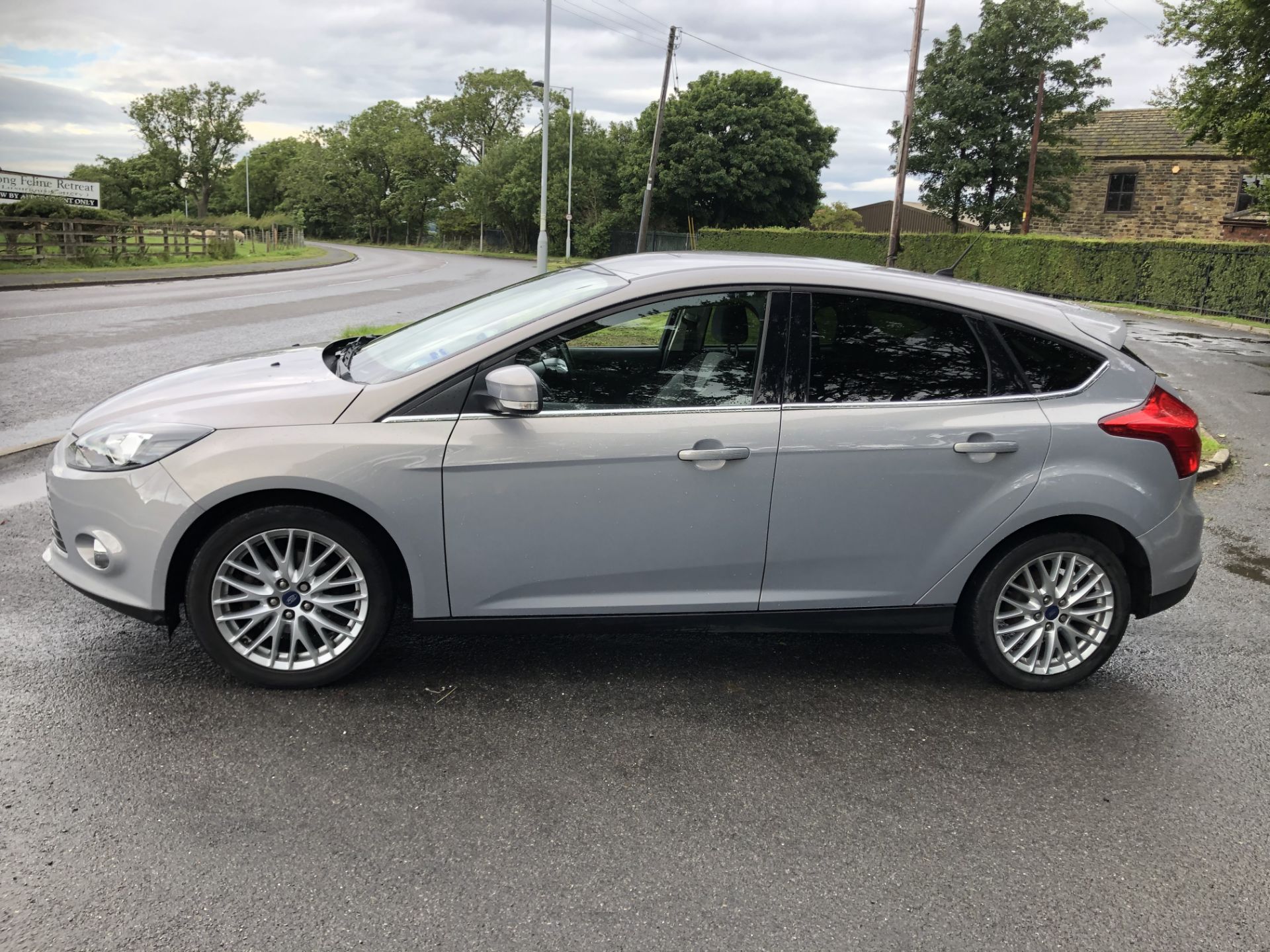 2013/13 REG FORD FOCUS ZETEC 105 1.6 PETROL SILVER 5 DOOR HATCHBACK, SHOWING 1 FORMER KEEPER *NO VAT - Image 4 of 12