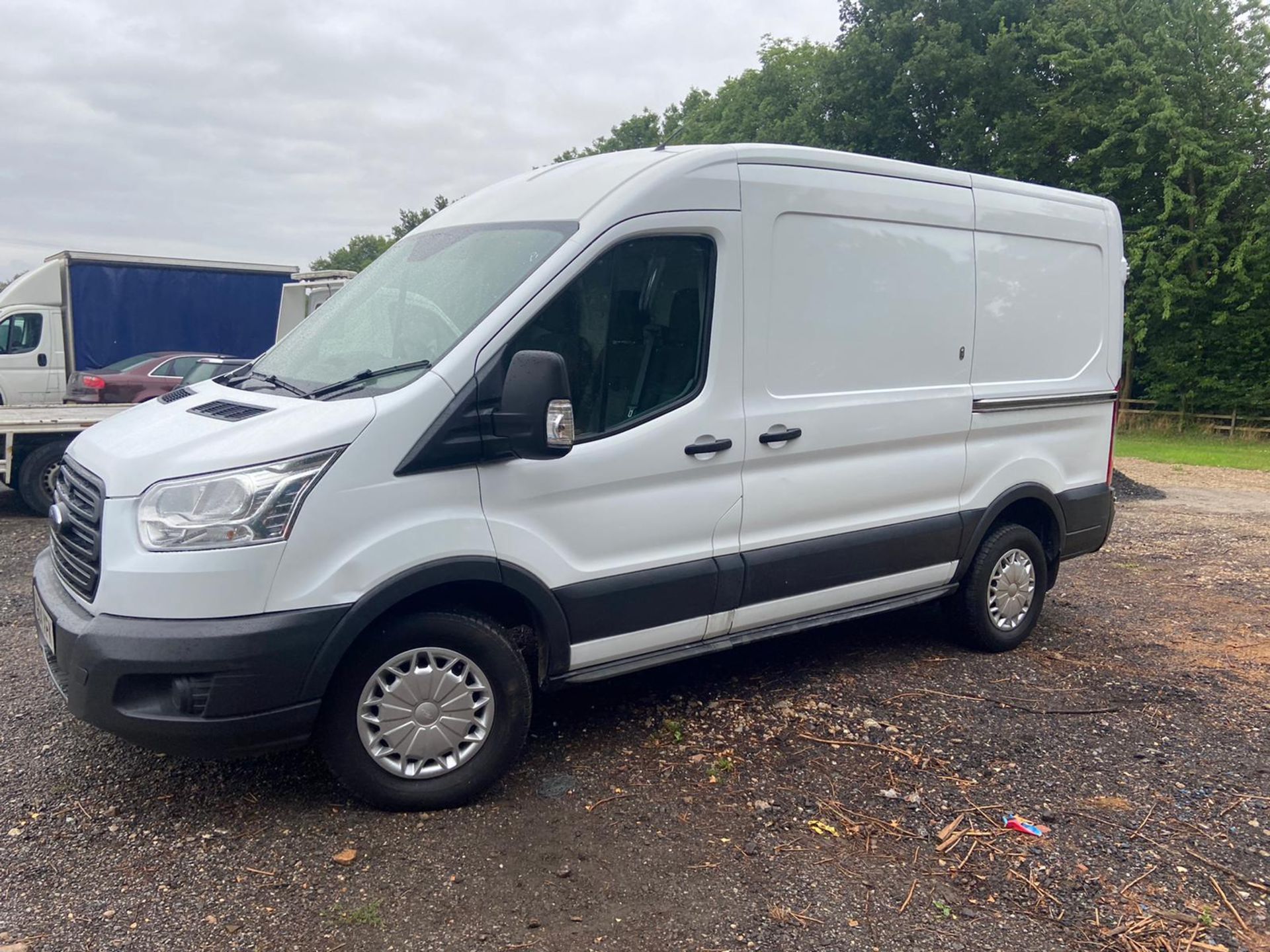 2014/64 REG FORD TRANSIT 330 ECONETIC 2.2 DIESEL WHITE PANEL VAN, SHOWING 0 FORMER KEEPERS - Image 3 of 8