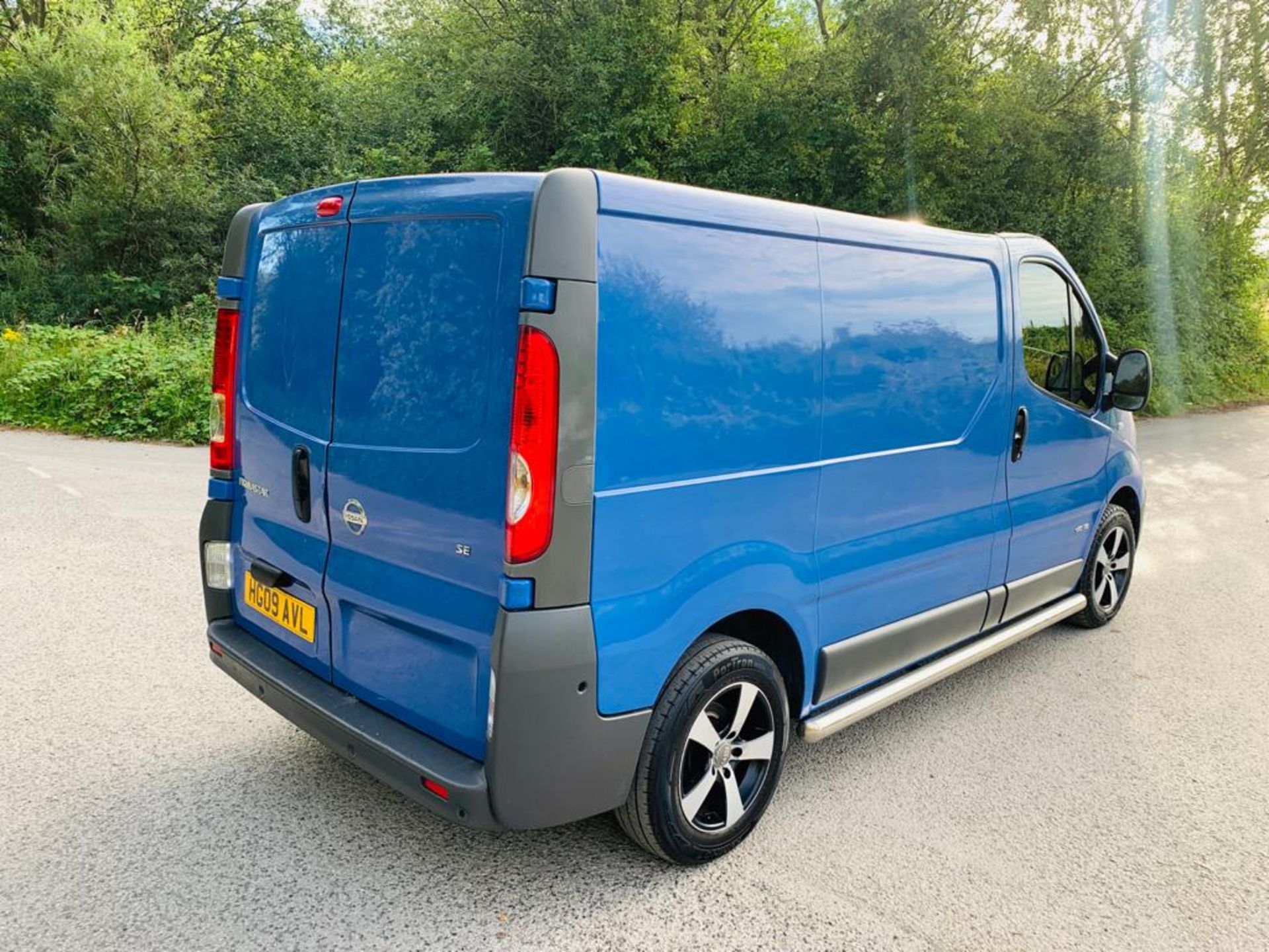 2009/09 REG NISSAN PRIMASTAR DCI 115 SE SWB 2.0 DIESEL BLUE PANEL VAN, SHOWING 1 FORMER KEEPER - Image 4 of 13