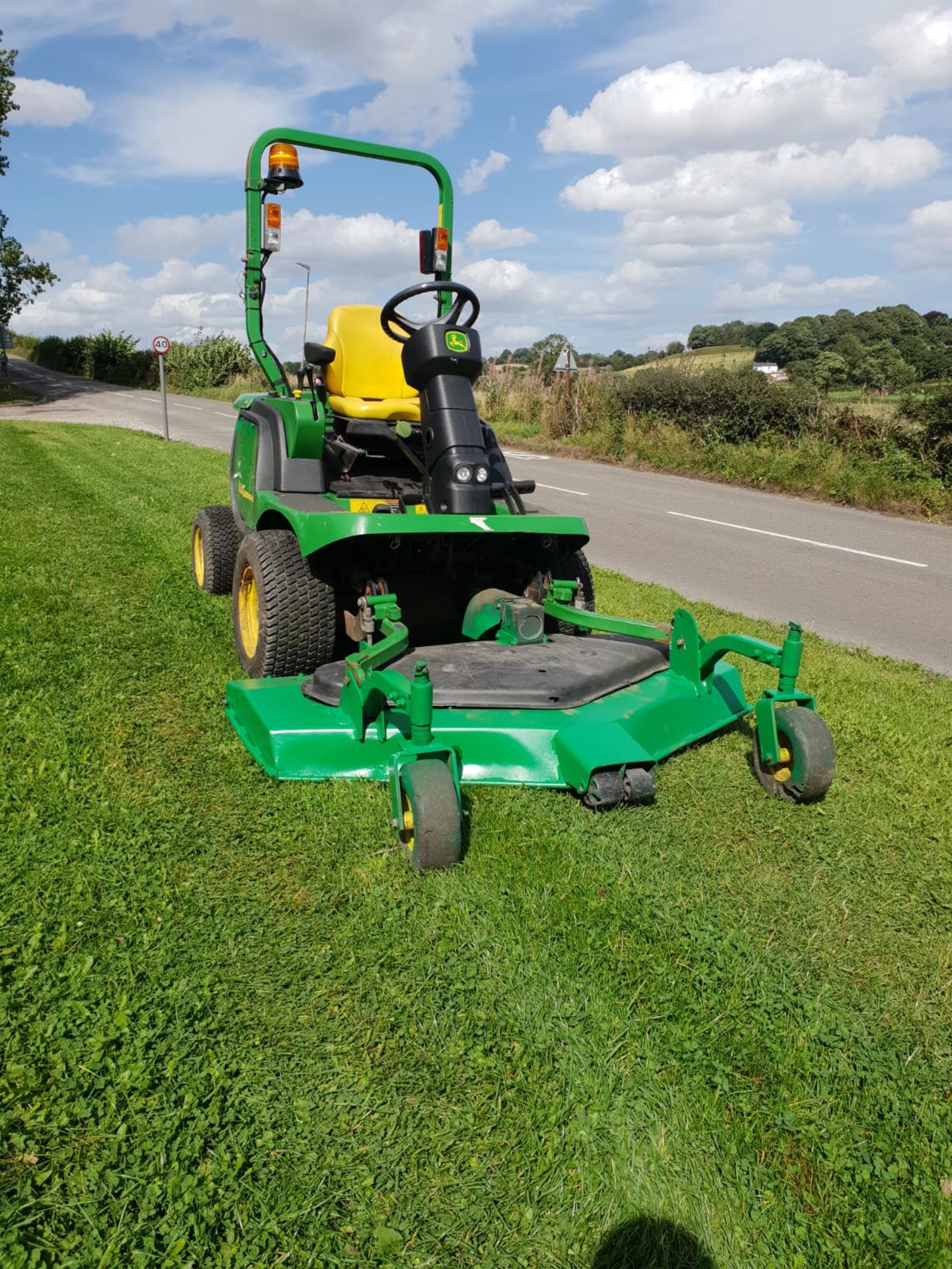 JOHN DEERE 1435 4WD RIDE ON LAWN MOWER, 4000 HOURS, FULL WORKING ORDER, RUNS DRIVES & MOWS AS SHOULD - Image 7 of 10