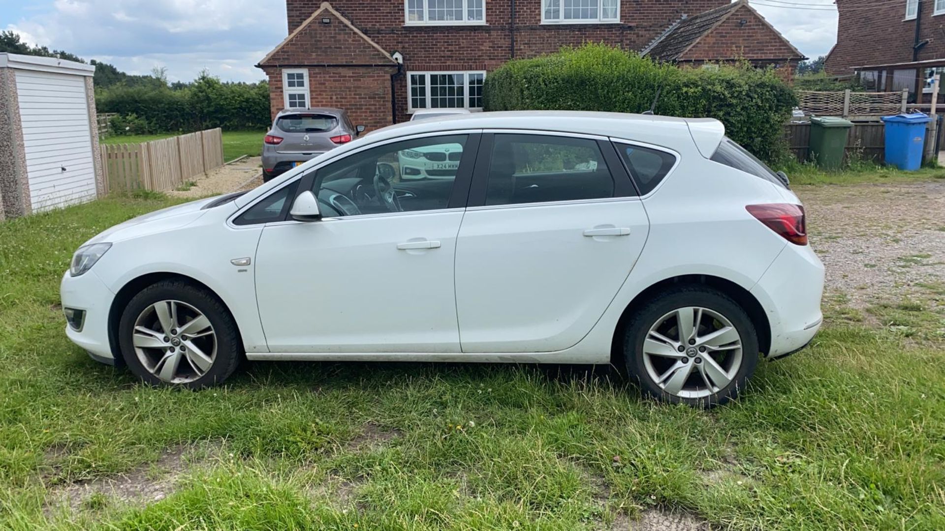 2013/62 REG VAUXHALL ASTRA SRI 1.4 PETROL WHITE 5DR HATCHBACK, SHOWING 1 FORMER KEEPER *NO VAT* - Image 4 of 10