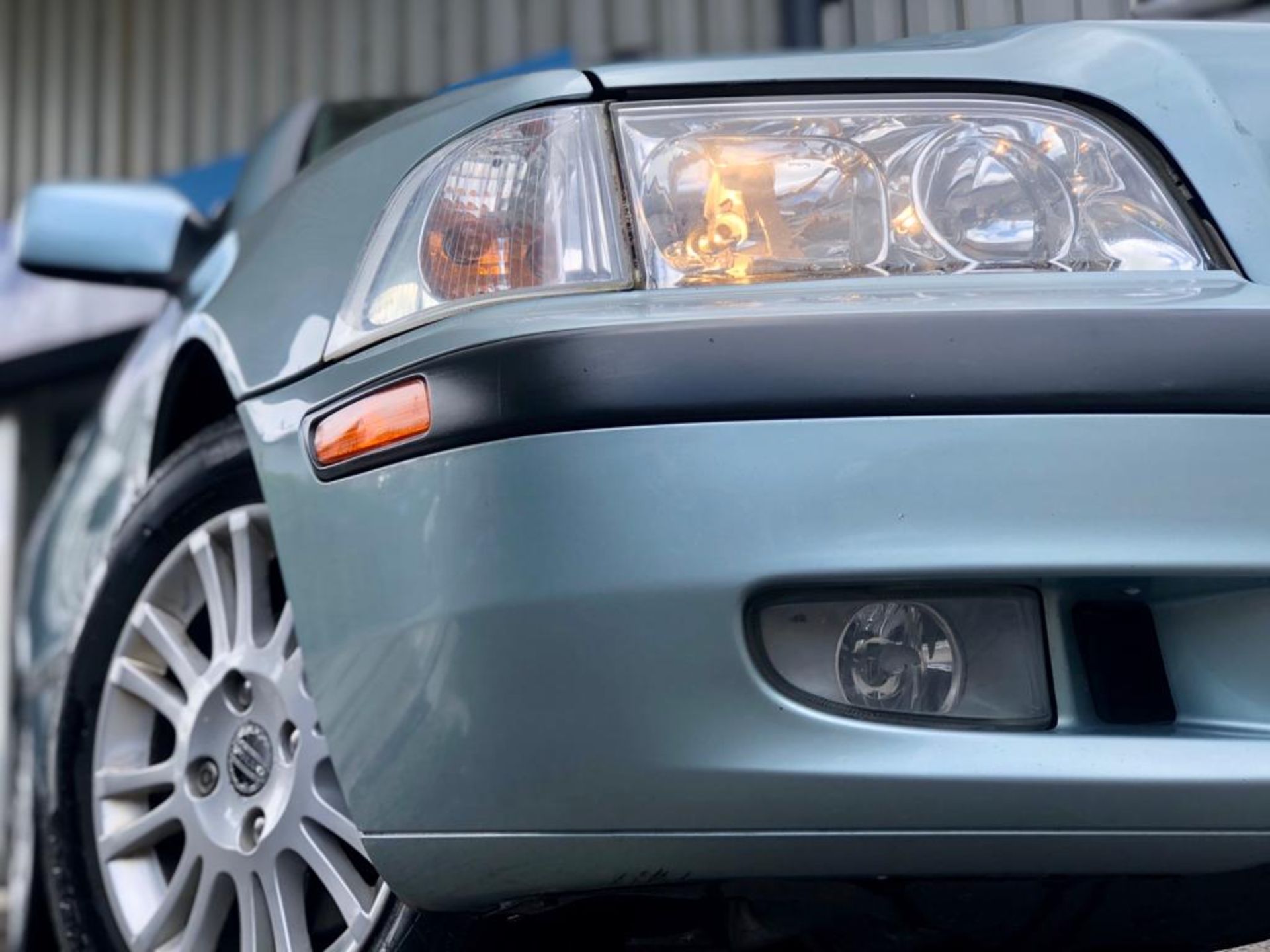 2003/03 REG VOLVO S40 S 1.6 PETROL 4 DOOR SALOON GREEN, SHOWING 3 FORMER KEEPERS *NO VAT* - Image 9 of 17