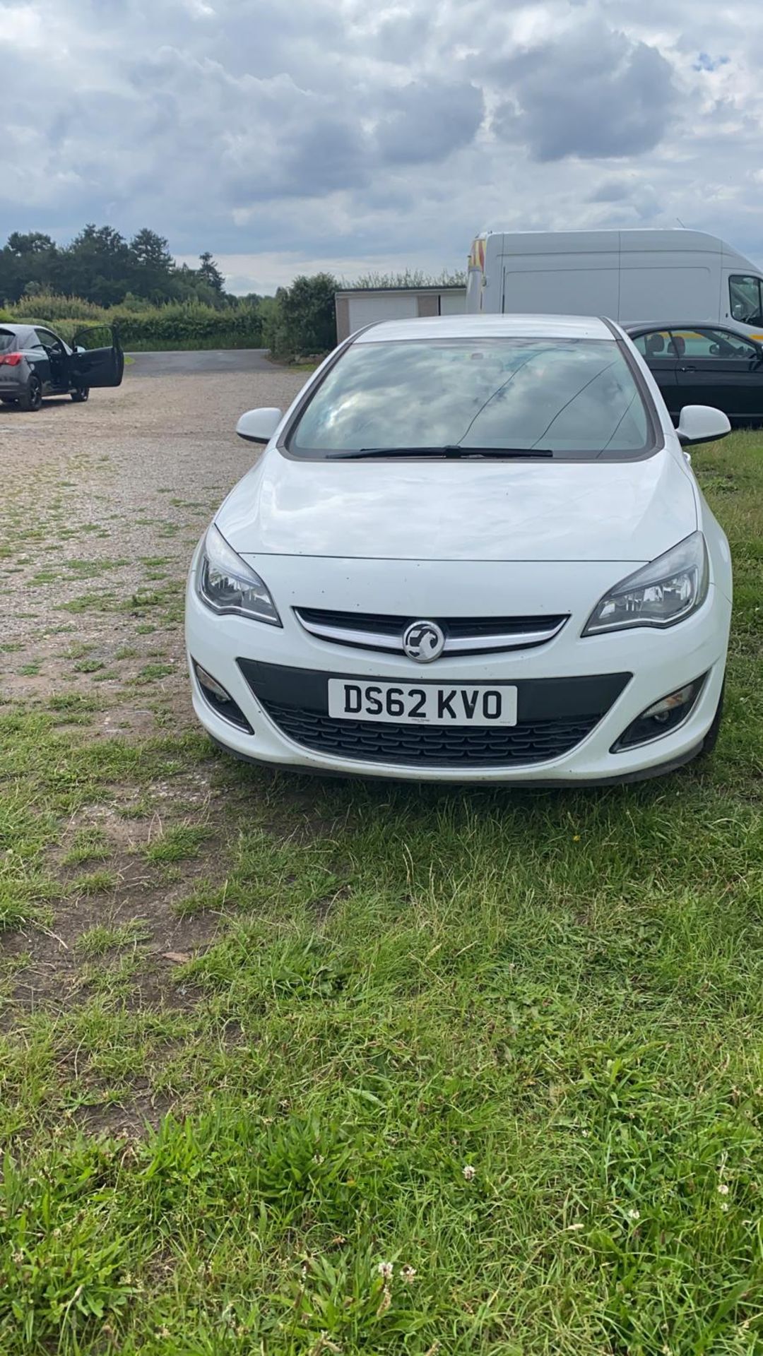 2013/62 REG VAUXHALL ASTRA SRI 1.4 PETROL WHITE 5DR HATCHBACK, SHOWING 1 FORMER KEEPER *NO VAT* - Image 2 of 10