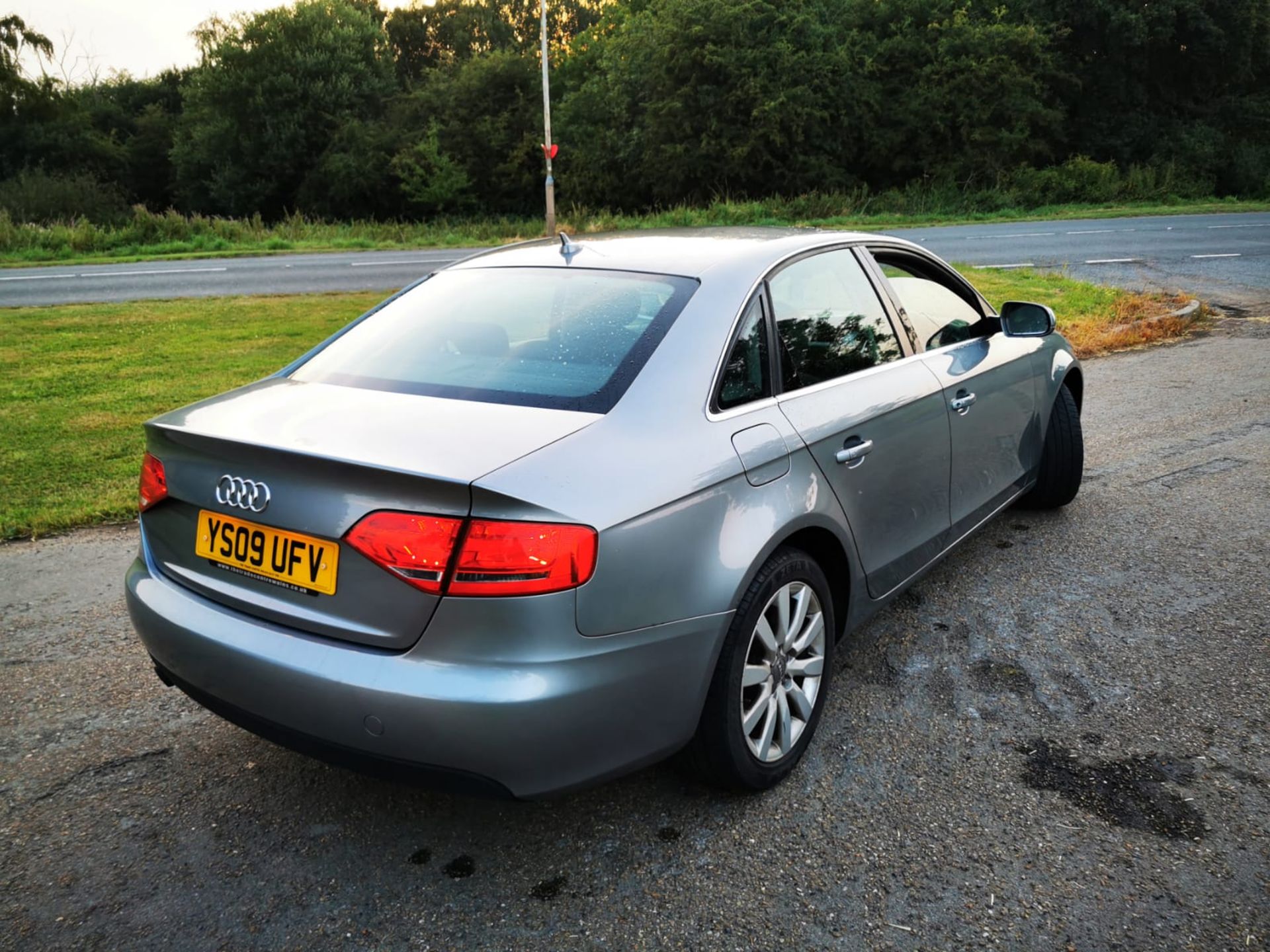 2009/09 REG AUDI A4 SE TDI 2.0 DIESEL GREY 4 DOOR SALOON, SHOWING 4 FORMER KEEPERS *NO VAT* - Image 7 of 20