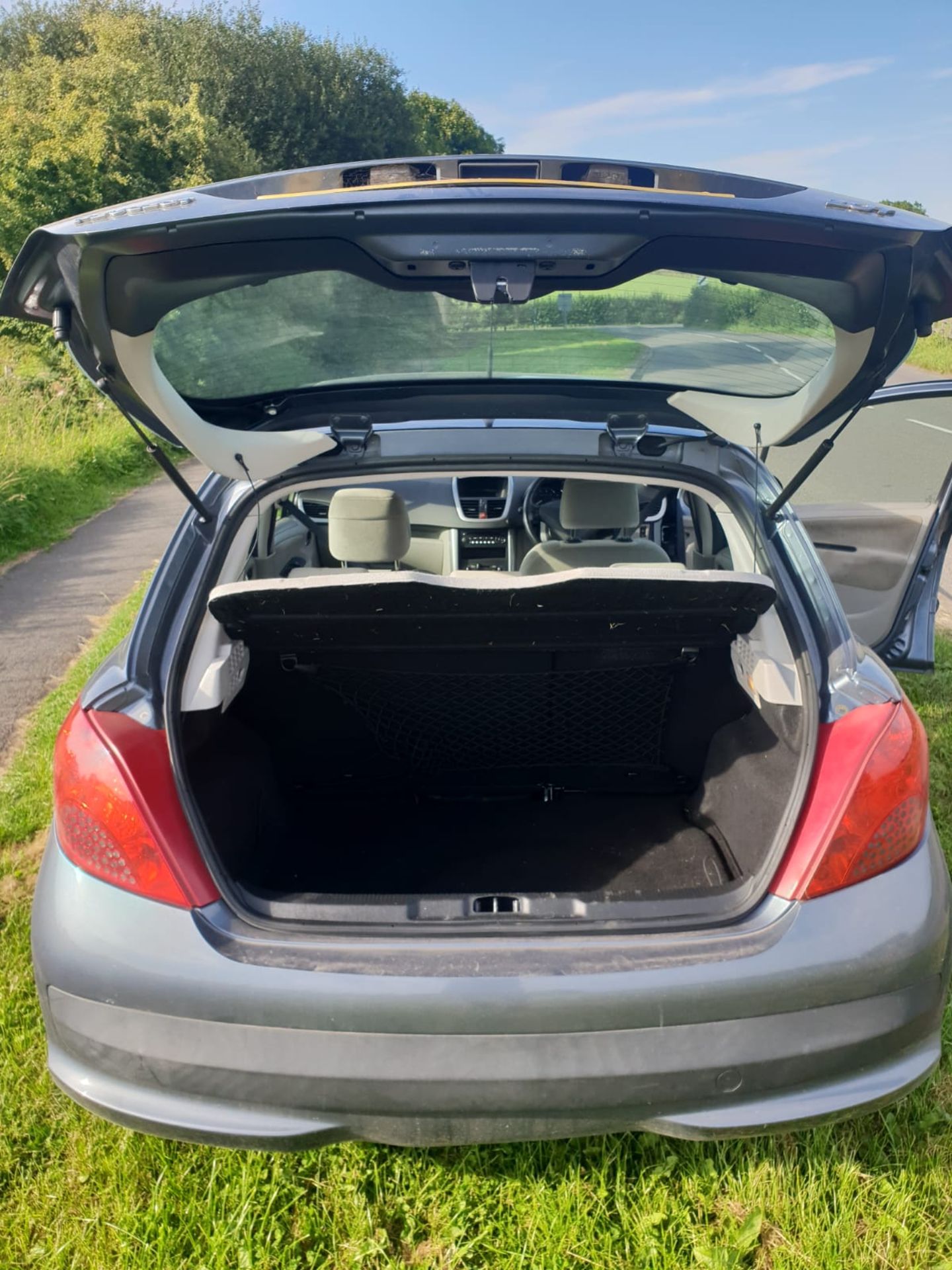 2007/56 REG PEUGEOT 207 SE 87 1.4 PETROL 5 DOOR GREY HATCHBACK, SHOWING 5 FORMER KEEPERS *NO VAT* - Image 4 of 10