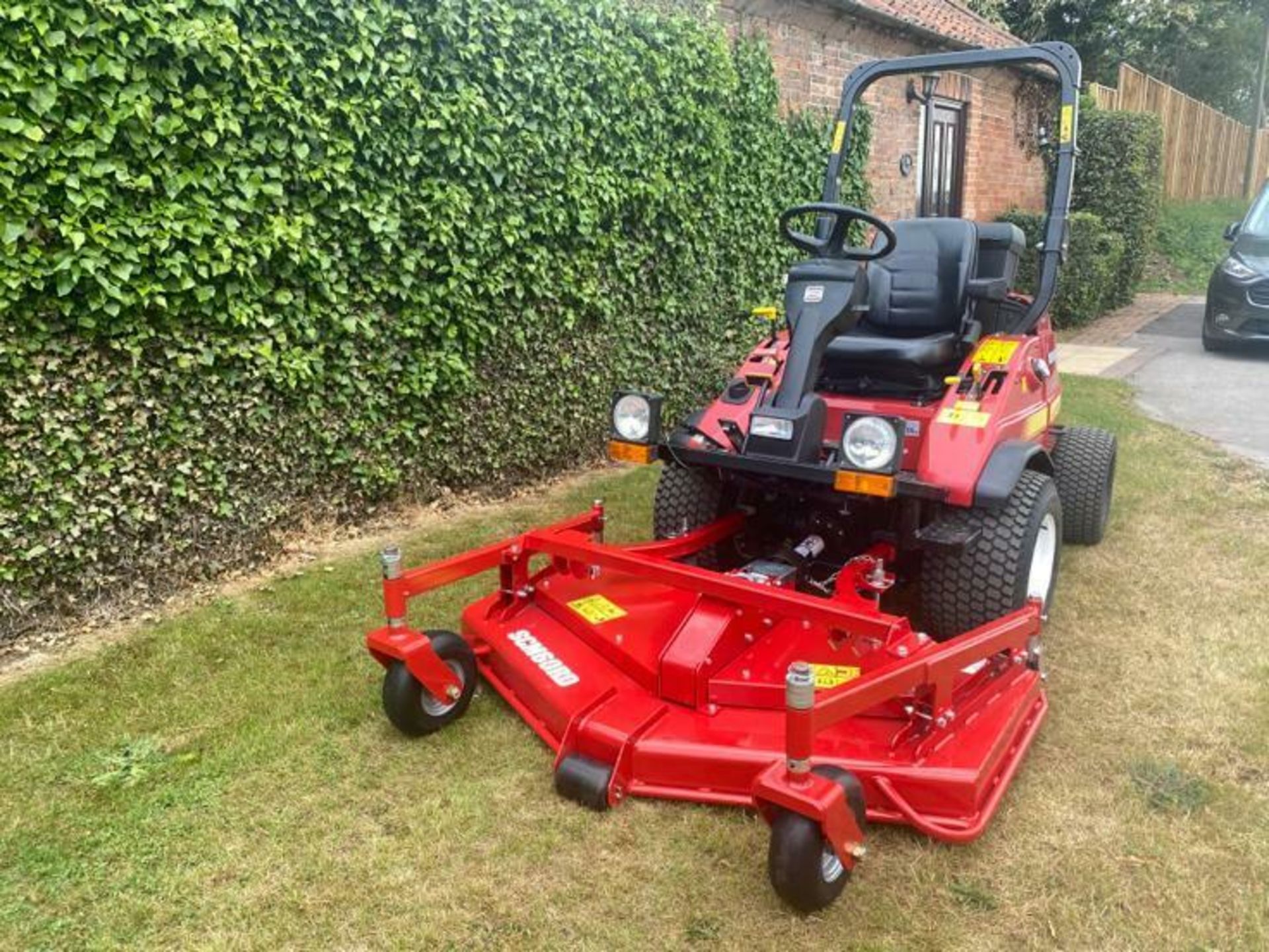 SHIBAURA CM374 UPFRONT ROTARY MOWER, 37HP, BRAND NEW 60" CUT DECK NEVER USED, DIESEL, YEAR 2014 - Image 4 of 5