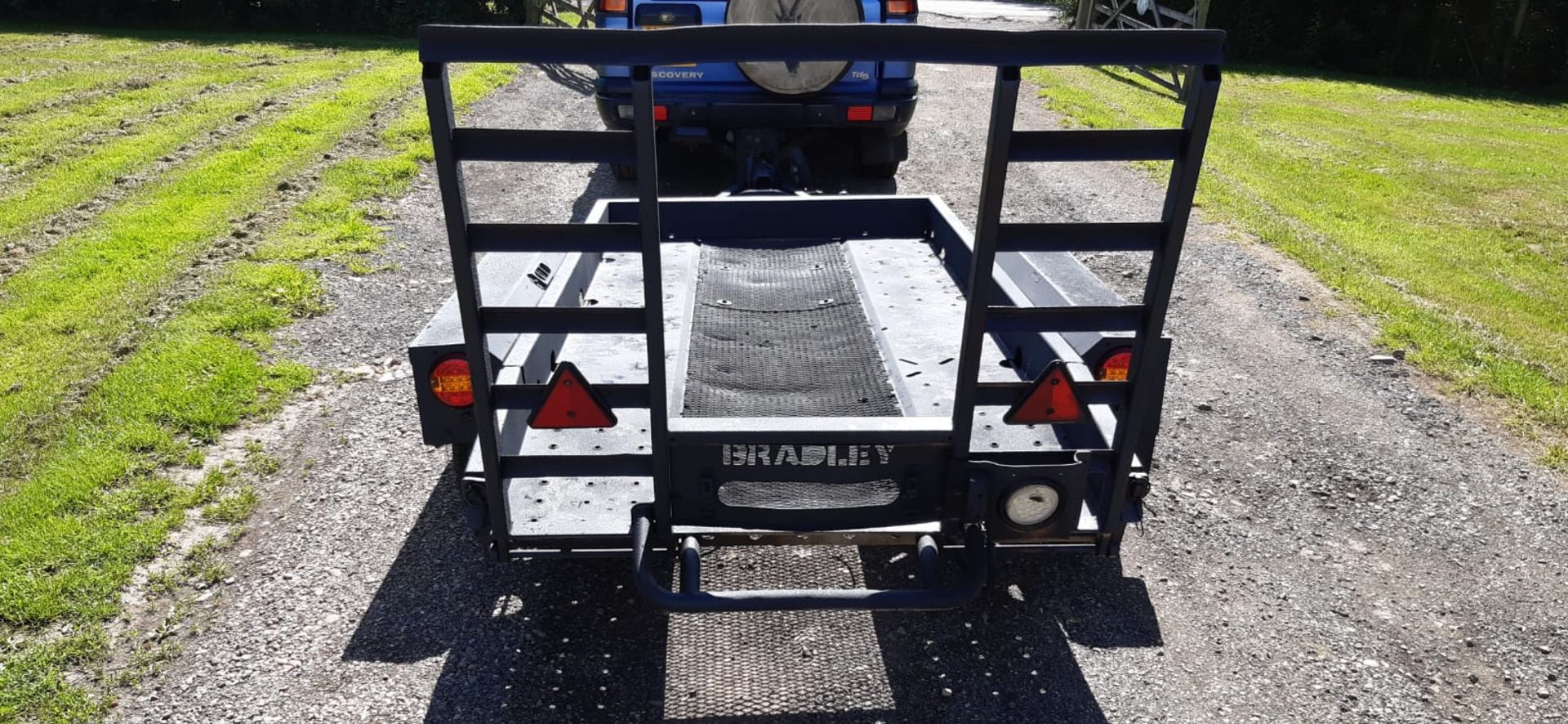 BRADLEY TWIN AXLE TOW-ABLE PLANT TRAILER WITH RAMP, MODEL S2600PT, YEAR 2010, 2600 KG GROSS *NO VAT* - Image 4 of 12