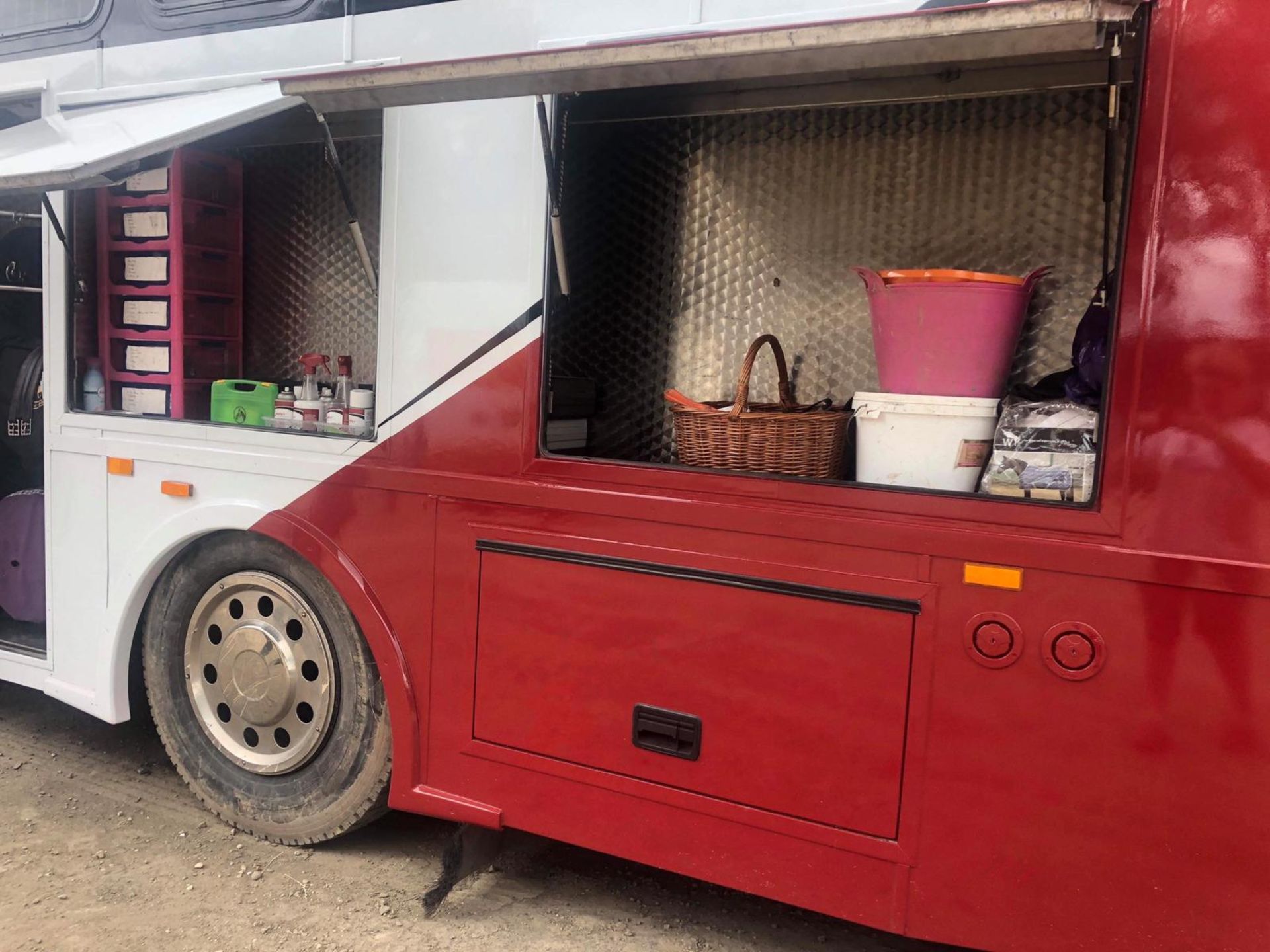 MERCEDES CVS ACTROS 1840 LS SLP HORSEBOX TRAILER, PROFESSIONAL BUILD BY LEHEL ALEXANDERS - Image 4 of 14