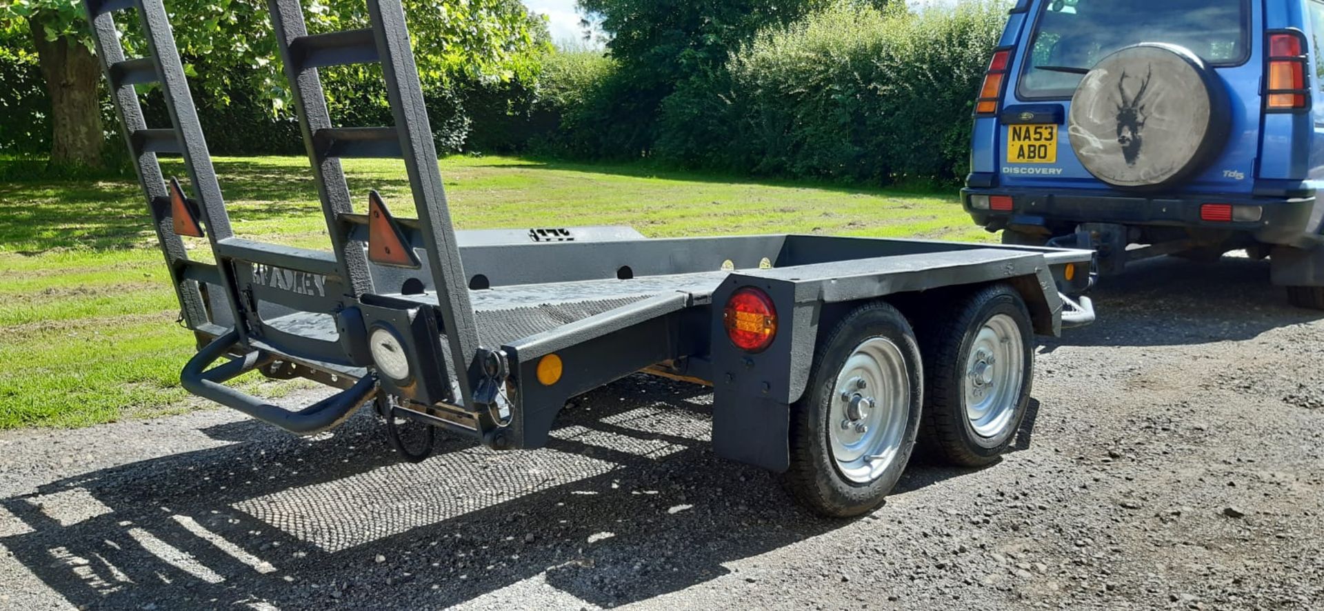 BRADLEY TWIN AXLE TOW-ABLE PLANT TRAILER WITH RAMP, MODEL S2600PT, YEAR 2010, 2600 KG GROSS *NO VAT* - Image 5 of 12