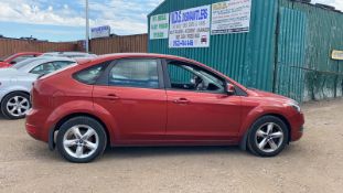 2008/08 REG FORD FOCUS ZETEC 100 1.6 PETROL 5 DOOR HATCHBACK, SHOWING 3 FORMER KEEPERS *NO VAT*