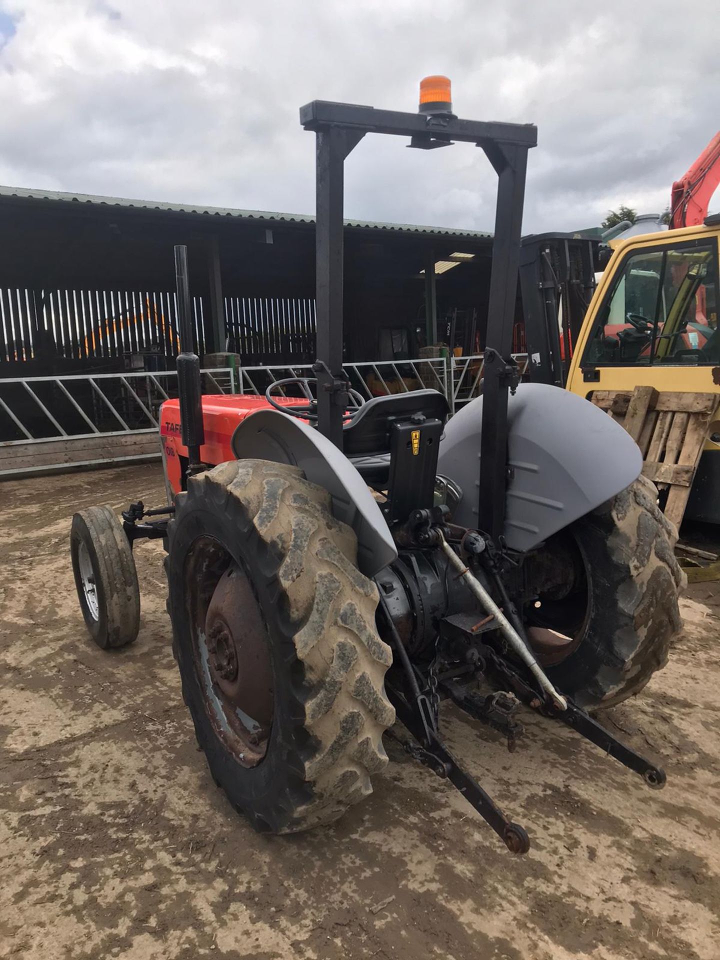 MASSEY FERGUSON 45D TAFE TRACTOR, RUNS AND DRIVES *PLUS VAT* - Image 4 of 4