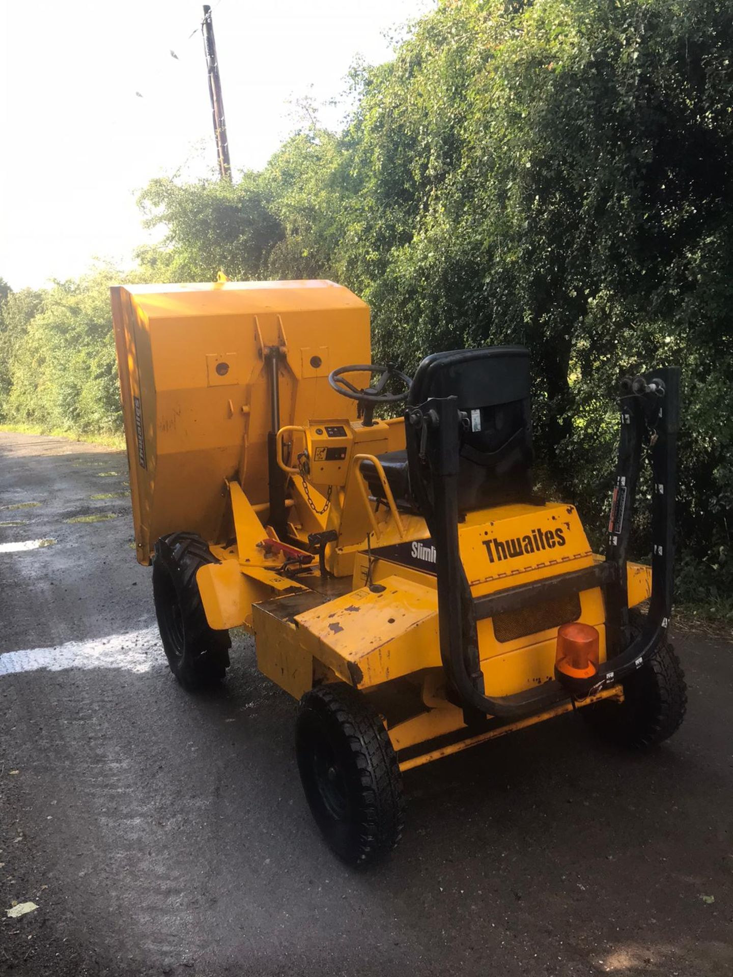 2002 THWAITES SLIMLINE STRAIGHT TIP DUMPER, RUNS, WORKS & TIPS, ALL WORKS, CLEAN MACHINE, 550 HOURS - Image 3 of 6