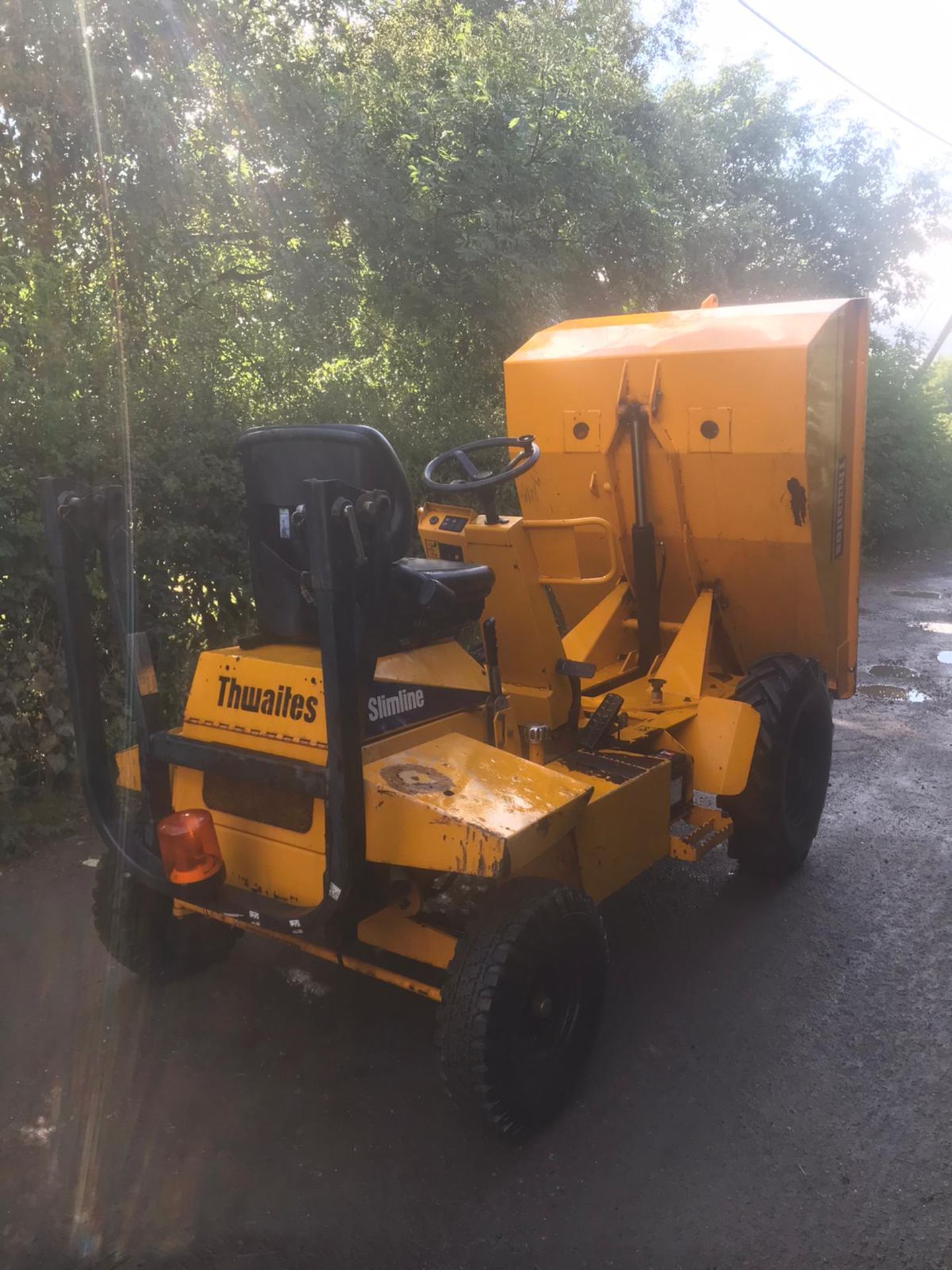 2002 THWAITES SLIMLINE STRAIGHT TIP DUMPER, RUNS, WORKS & TIPS, ALL WORKS, CLEAN MACHINE, 550 HOURS - Image 4 of 6