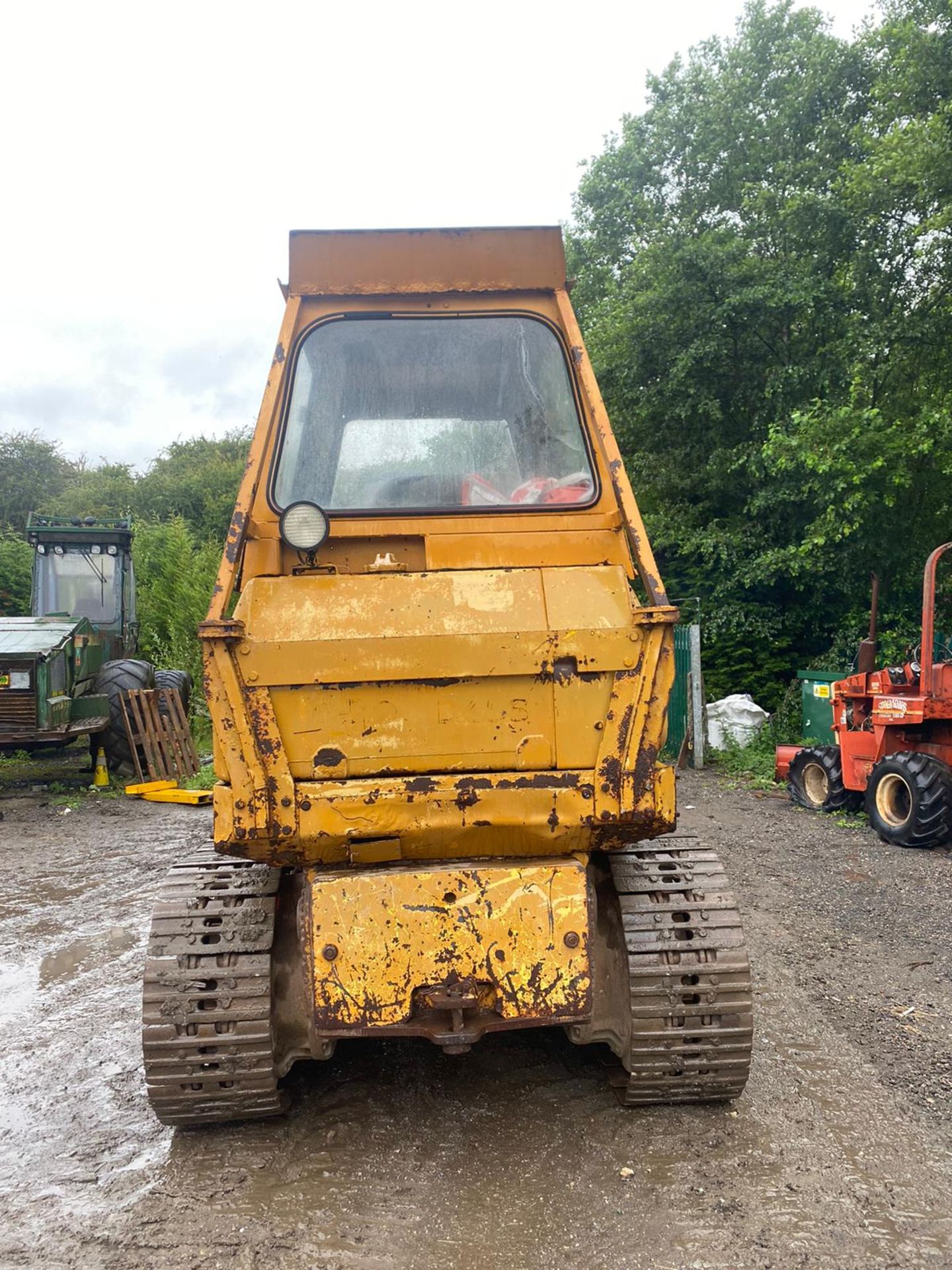 KOMATSU D45S TRACKED DOZER, RUNS, WORKS AND DRIVES *PLUS VAT* - Image 5 of 5