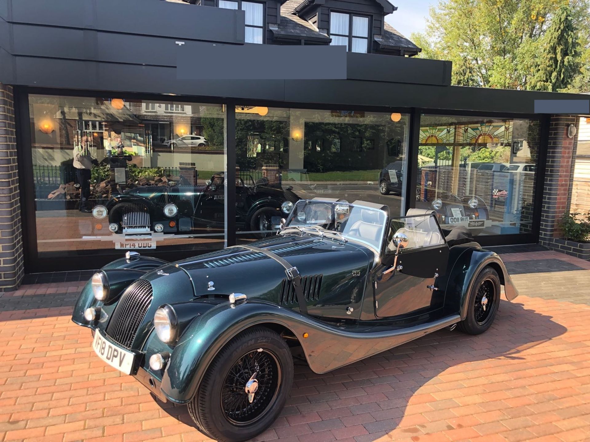 2018/18 REG MORGAN ROADSTER 3.7 PETROL GREEN CONVERTIBLE, SHOWING 0 FORMER KEEPERS *NO VAT* - Image 4 of 4