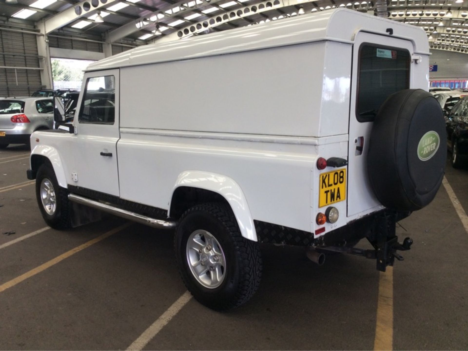 2008/08 REG LAND ROVER 110 DEFENDER DCB HARD TOP LWB 2.4 DIESEL, SHOWING 2 FORMER KEEPERS *NO VAT* - Image 3 of 8