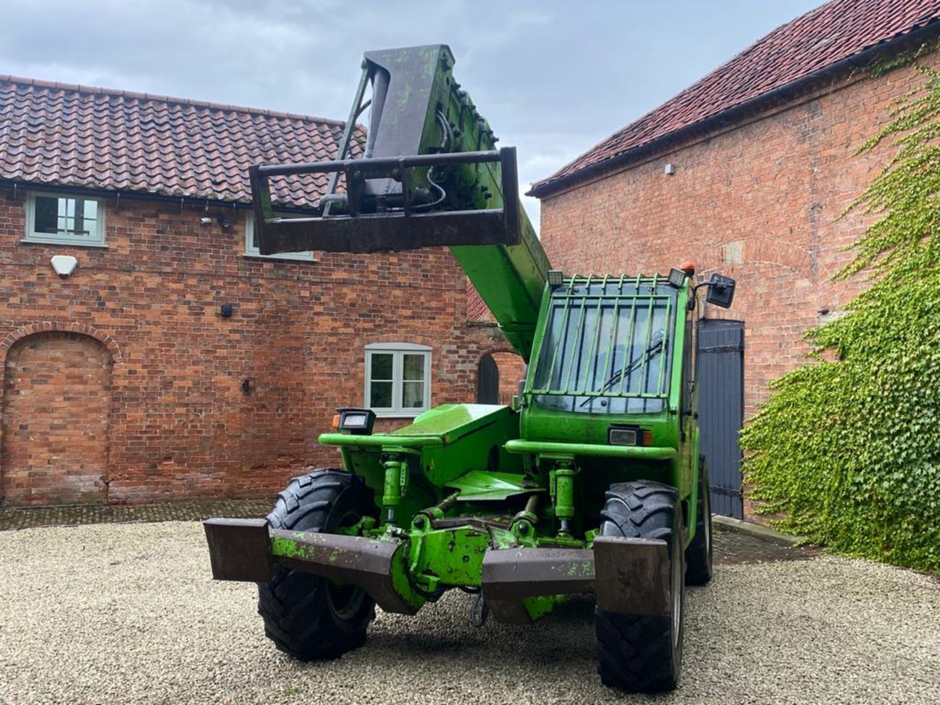 MERLO P40.16 KS TELESCOPIC HANDLER, NO ATTACHMENTS INCLUDED, RUNS, WORKS AND LIFTS *PLUS VAT* - Image 8 of 23