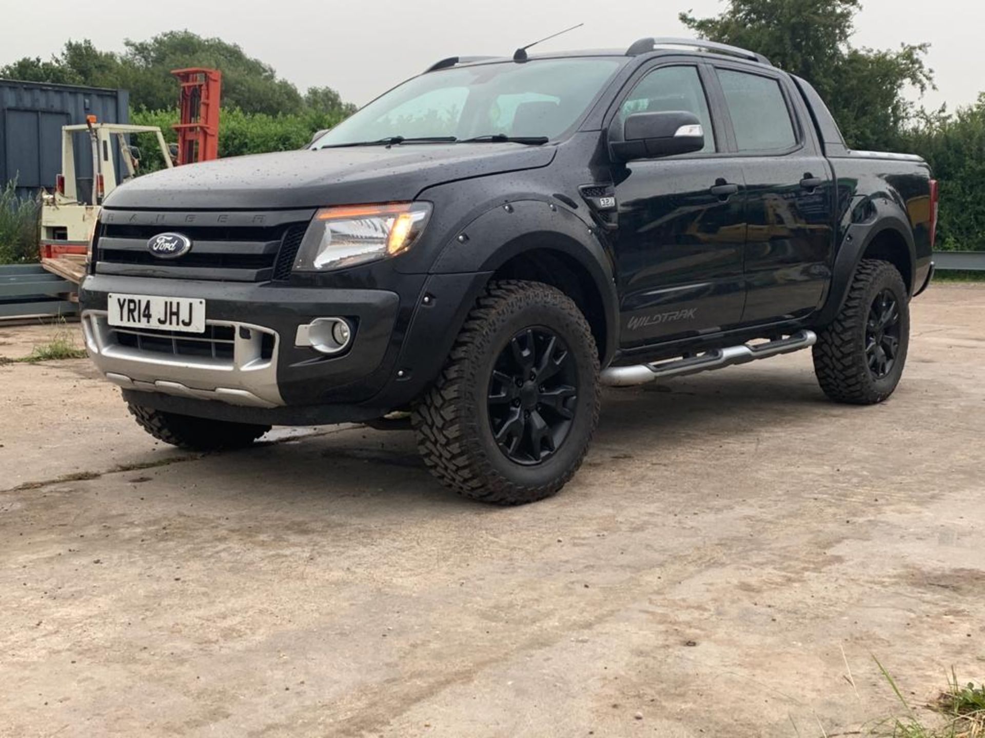 2014/14 REG FORD RANGER WILDTRAK 4X4 D/C TDCI 3.2L AUTOMATIC BLACK PICK-UP, SHOWING 2 FORMER KEEPERS - Image 3 of 9