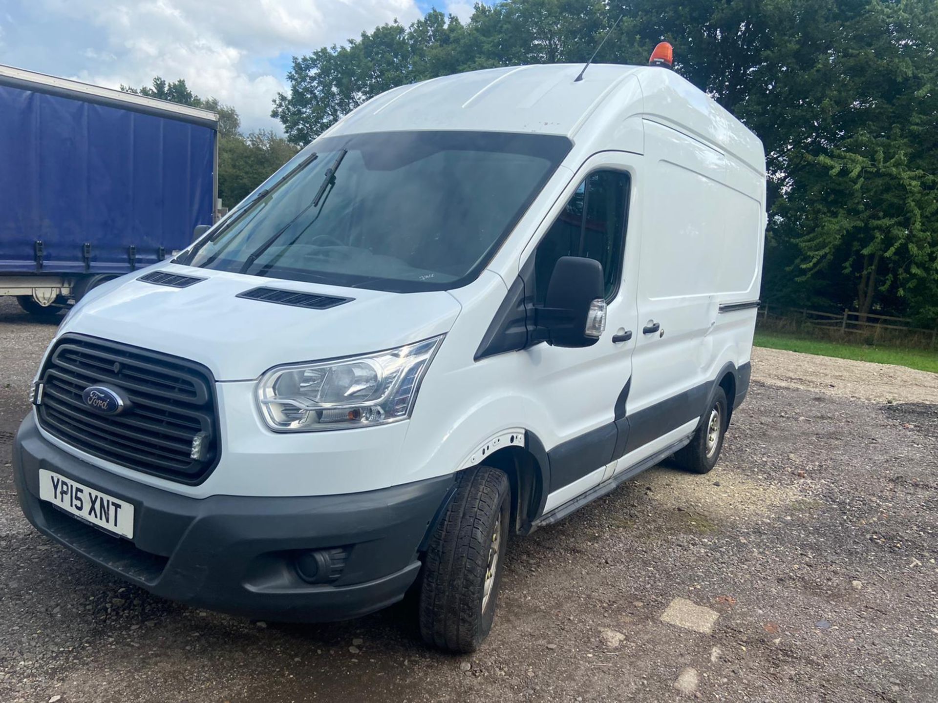 2015/15 REG FORD TRANSIT 350 2.2 DIESEL WHITE PANEL VAN, SHOWING 0 FORMER KEEPERS *PLUS VAT* - Image 3 of 12