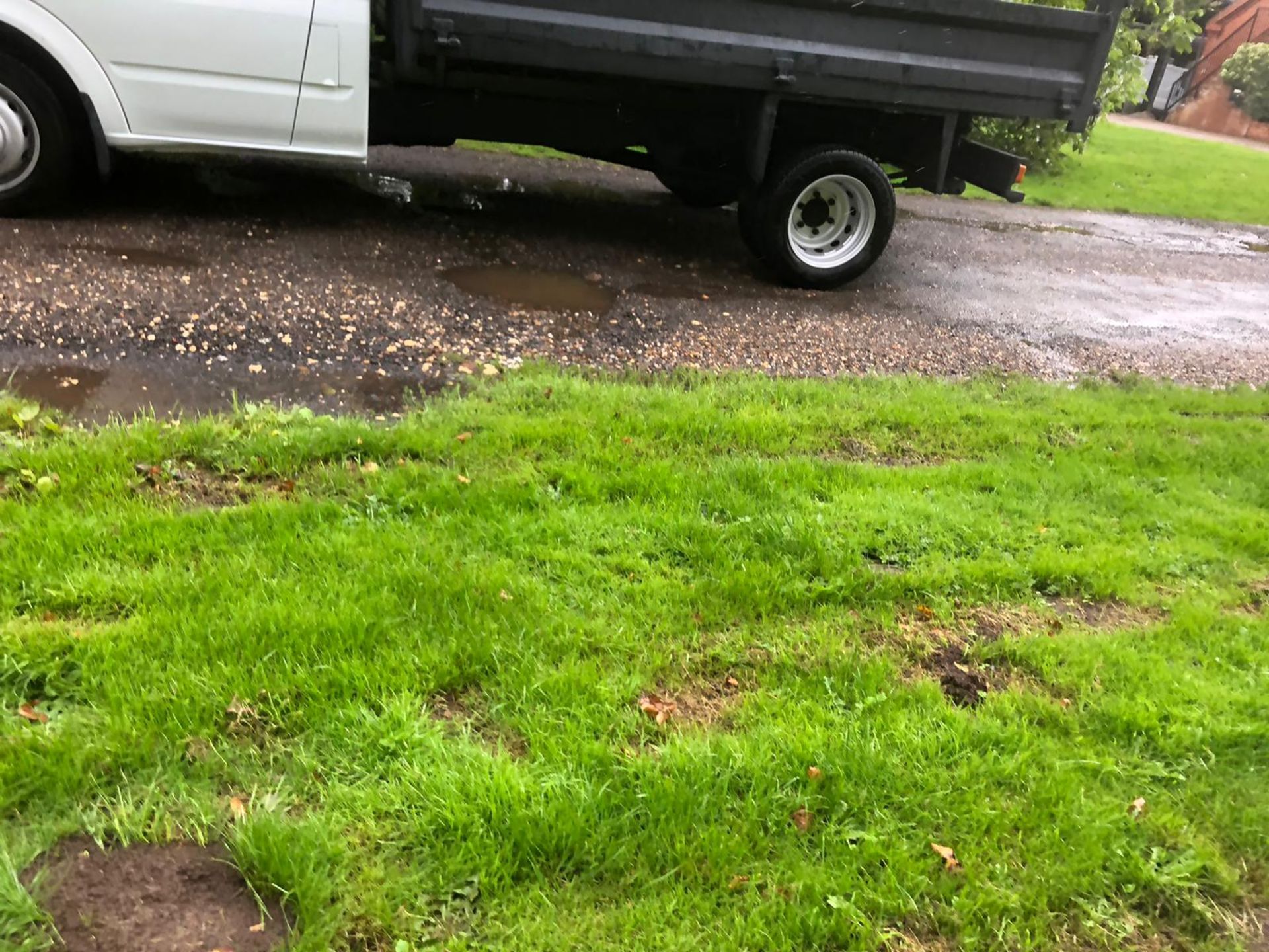 2008/08 REG FORD TRANSIT 100 T350M RWD 2.4 DIESEL WHITE TIPPER DROPSIDE, SHOWING 0 FORMER KEEPERS - Image 5 of 13