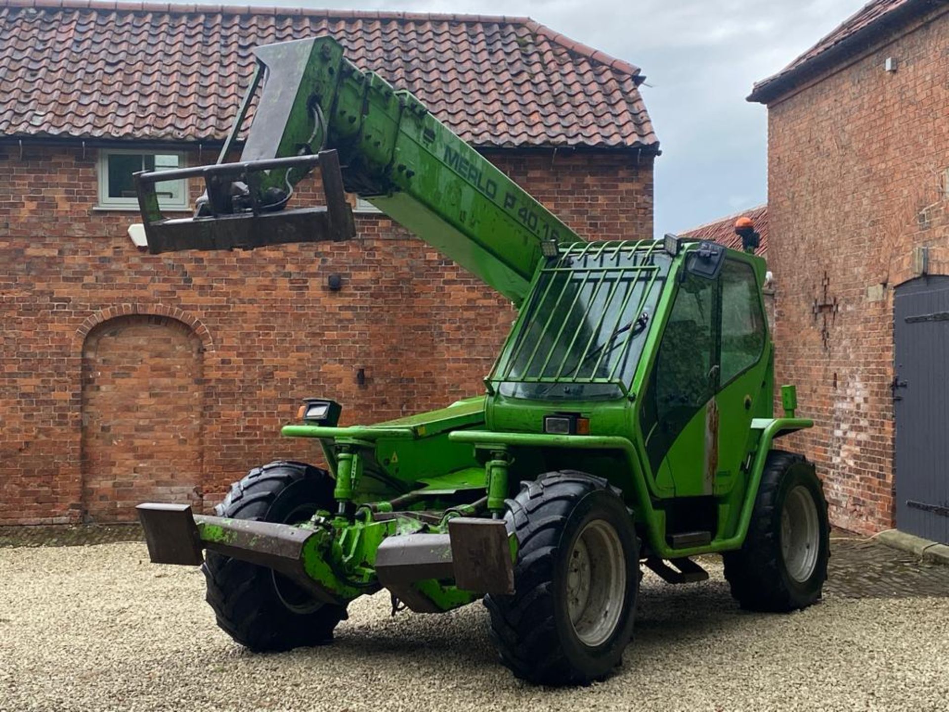 MERLO P40.16 KS TELESCOPIC HANDLER, NO ATTACHMENTS INCLUDED, RUNS, WORKS AND LIFTS *PLUS VAT* - Image 11 of 23