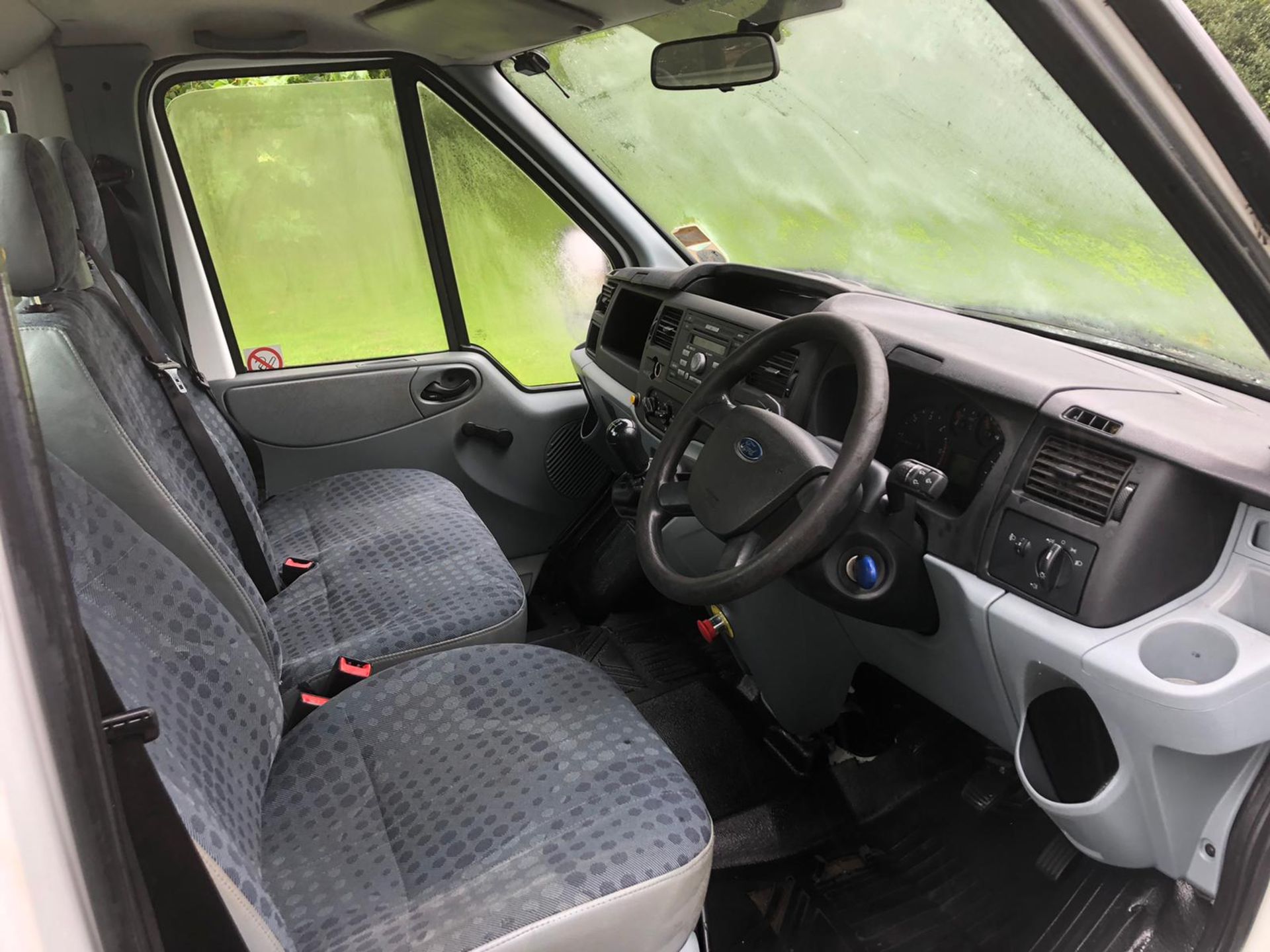 2008/08 REG FORD TRANSIT 100 T350M RWD 2.4 DIESEL WHITE TIPPER DROPSIDE, SHOWING 0 FORMER KEEPERS - Image 8 of 13