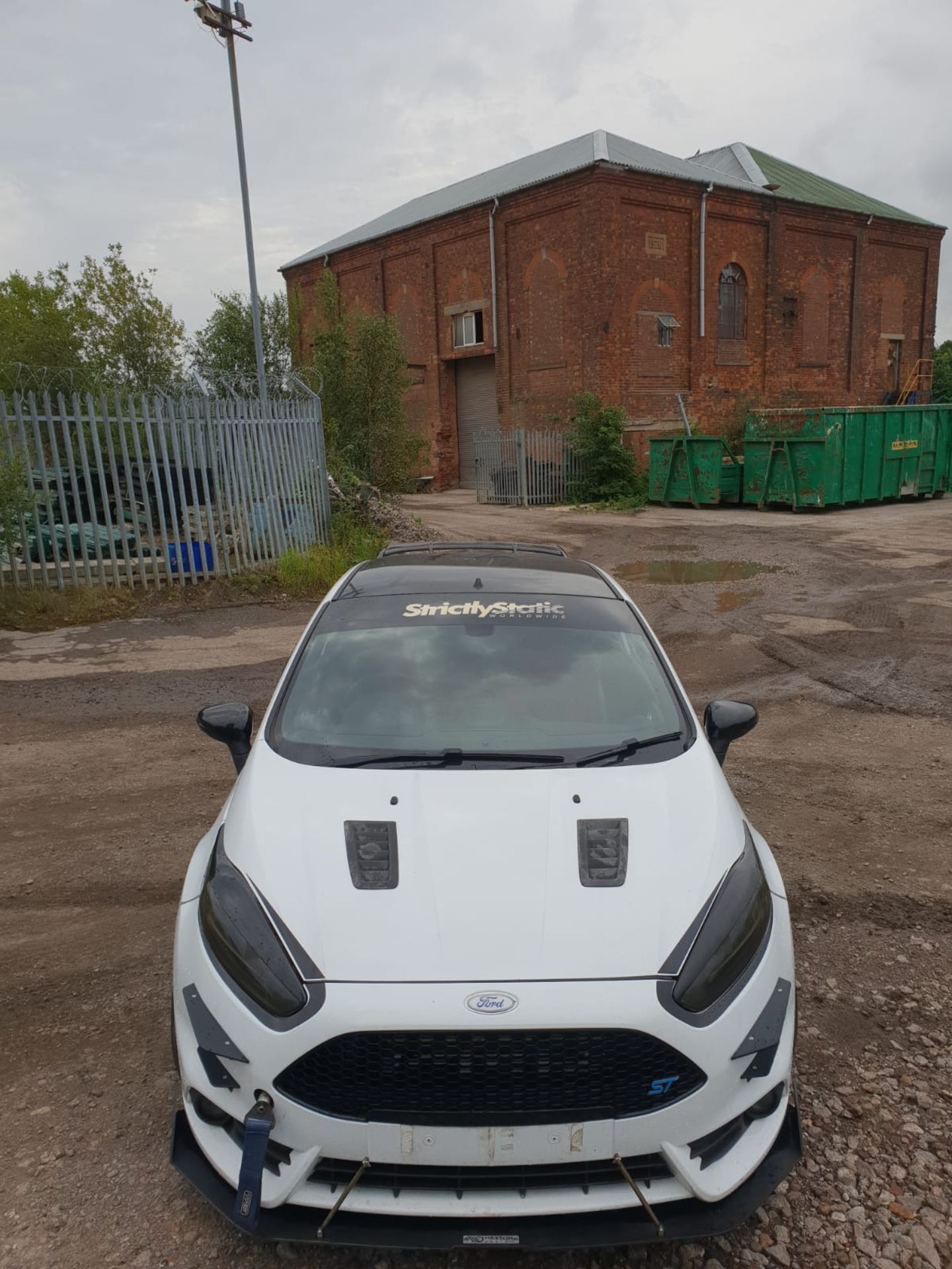 2015/65 REG FORD FIESTA ST-3 TURBO 1.6 PETROL WHITE 3 DOOR HATCHBACK, SHOWING 2 FORMER KEEPERS - Image 3 of 30