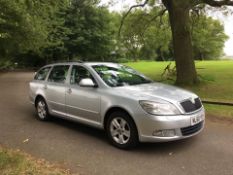 2010/60 REG SKODA OCTAVIA GREENLINE TDI CR 1.6 DIESEL ESTATE, SHOWING 2 FORMER KEEPERS *NO VAT*