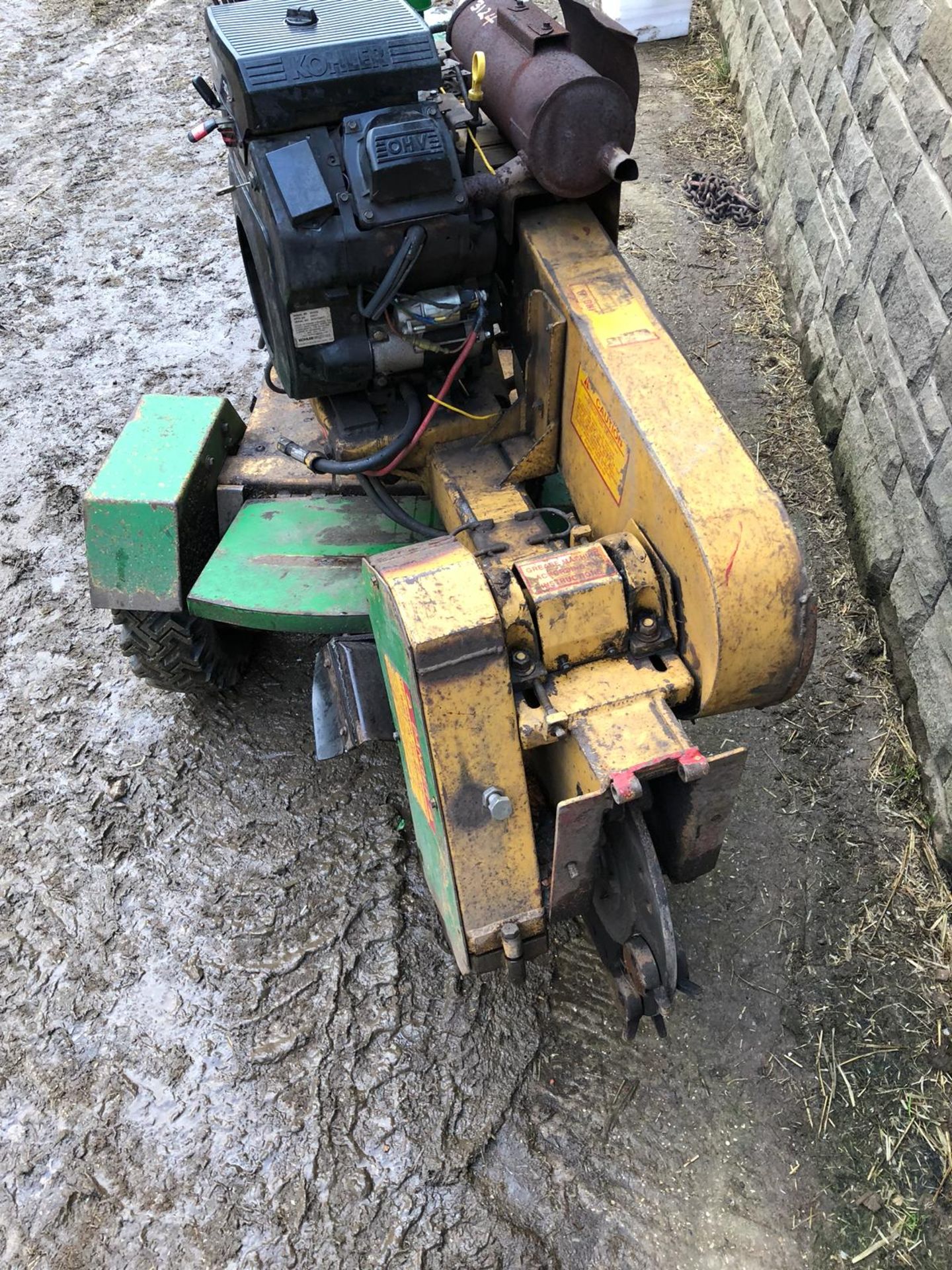 RAYCO RG 1620 SUPER JR HYDRAULIC STUMP CUTTER GRINDER KOHLER 20 HP *PLUS VAT* - Image 6 of 14