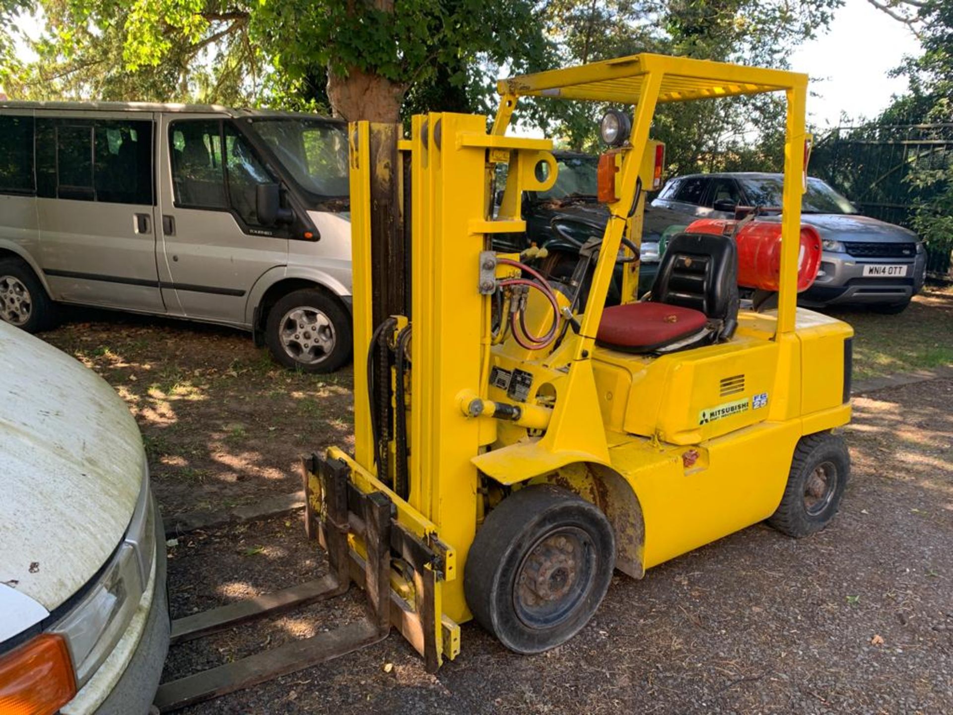 MITSUBISHI FG25 2.5 TON CONTAINER SPEC YELLOW GAS POWERED FORKLIFT *PLUS VAT* - Image 3 of 12