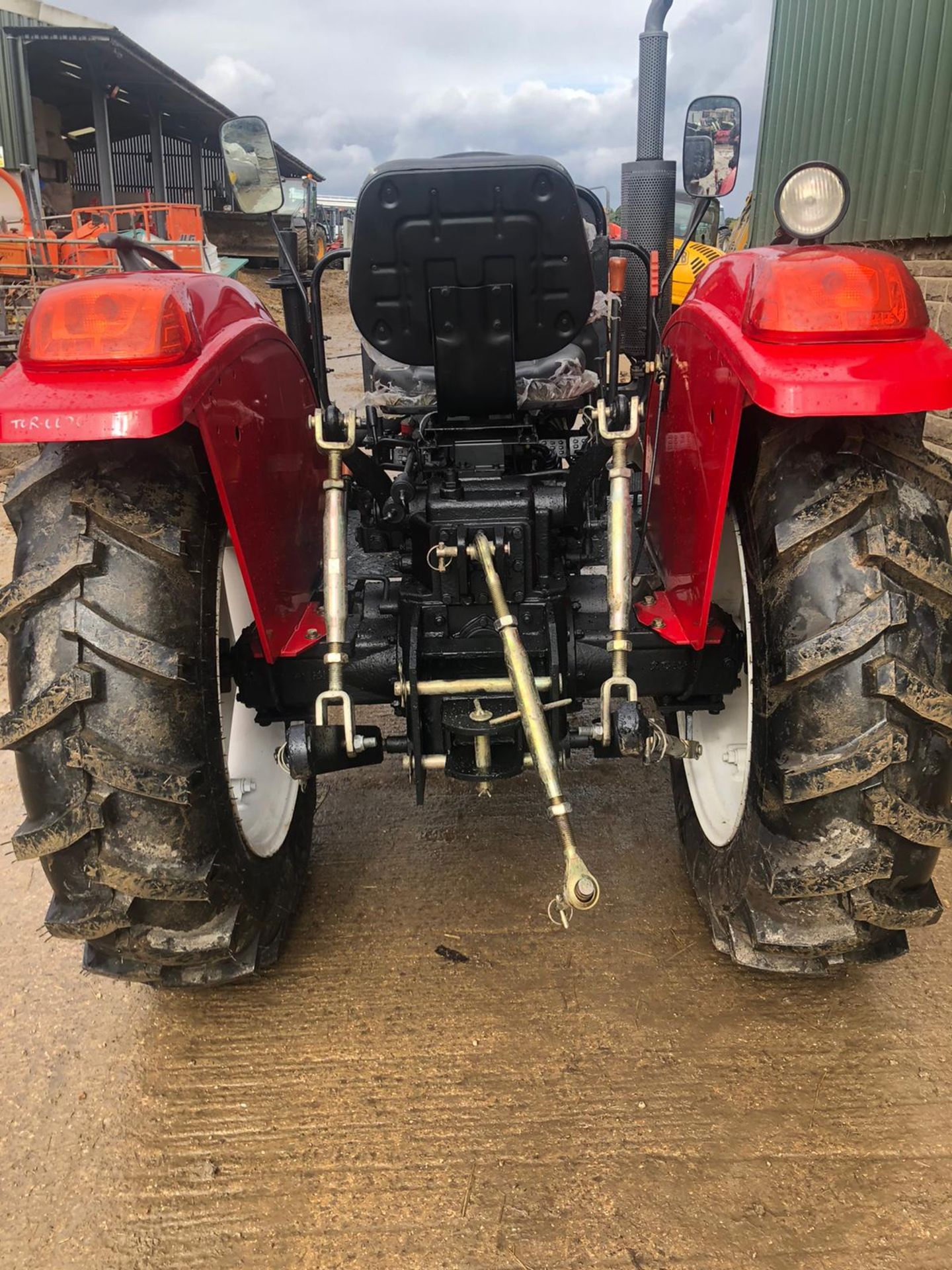 2019 ZOOM 604WD TRACTOR, RUNS AND DRIVES, BRAND NEW AND UNUSED *PLUS VAT* - Image 6 of 7