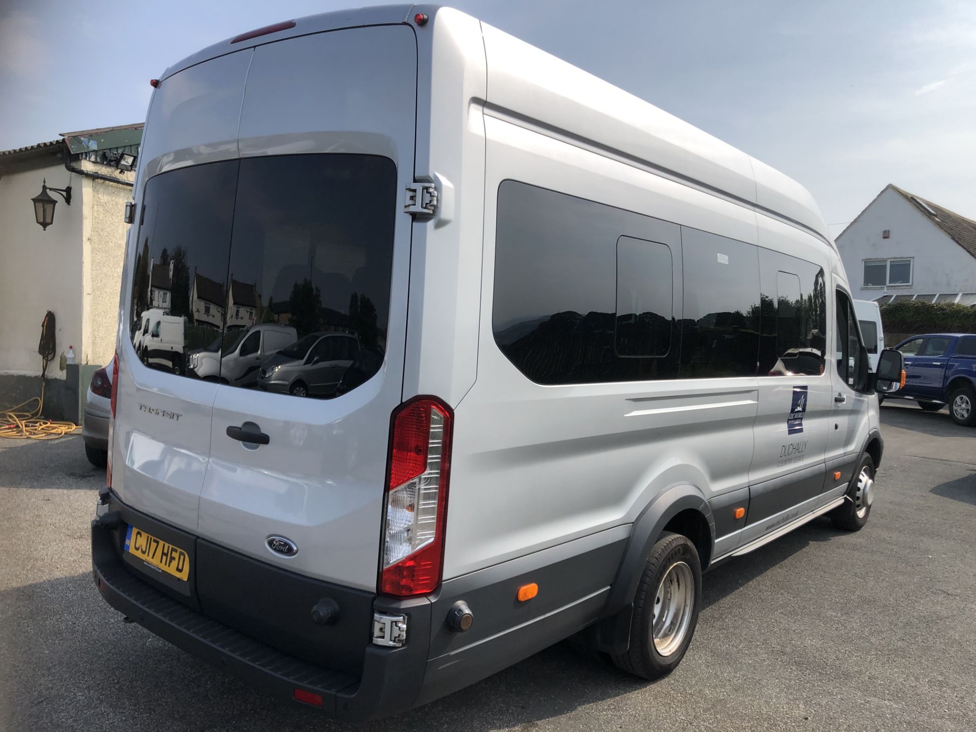 2017/17 REG FORD TRANSIT 460 TREND ECONETIC 2.2 DIESEL 17 SEAT MINIBUS, SHOWING 0 FORMER KEEPERS - Image 7 of 12