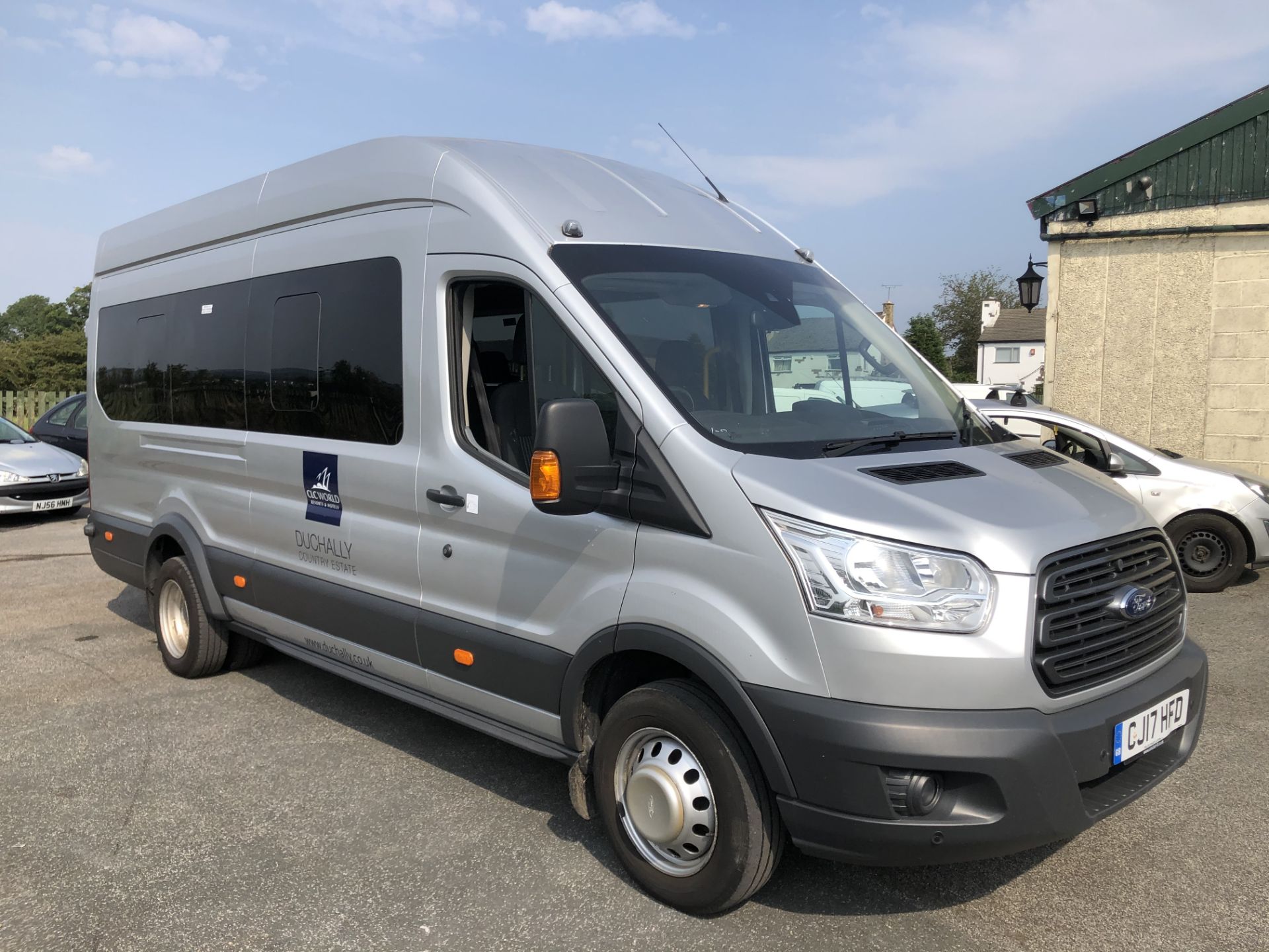 2017/17 REG FORD TRANSIT 460 TREND ECONETIC 2.2 DIESEL 17 SEAT MINIBUS, SHOWING 0 FORMER KEEPERS