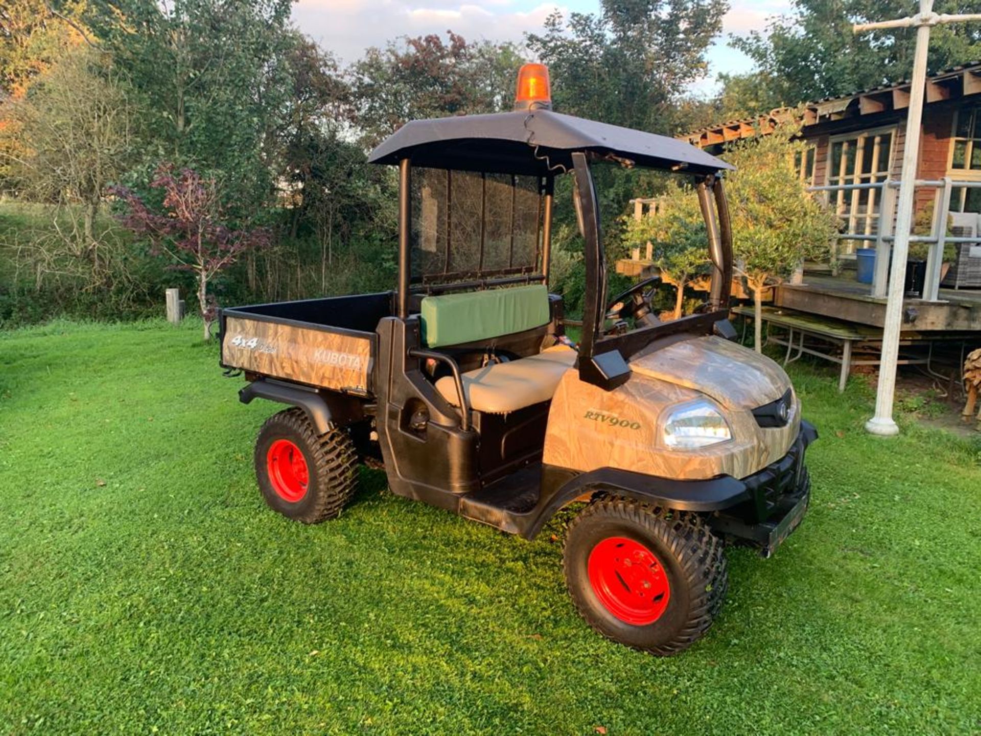 KUBOTA 4X4 DIESEL HYDRAULIC TIPPER BUGGY, RUNS, WORKS AND TIPS *PLUS VAT* - Image 2 of 22