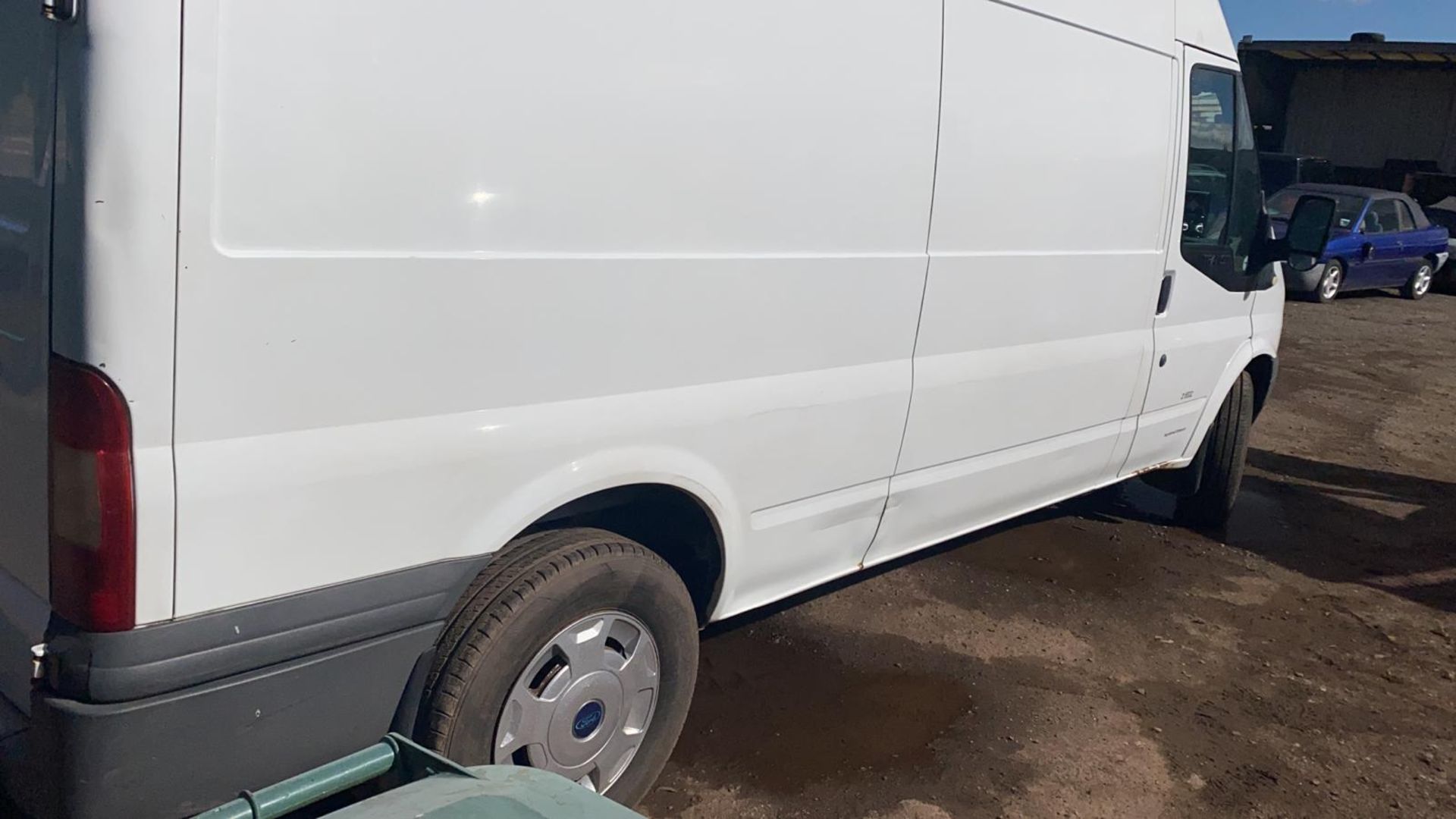 2010/10 REG FORD TRANSIT 115 T350L RWD 2.4 DIESEL WHITE PANEL VAN, SHOWING 3 FORMER KEEPERS *NO VAT* - Image 6 of 12