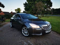 2009/09 REG VAUXHALL INSIGNIA SE NAV 160 CDTI 2.0 DIESEL 5DR HATCHBACK, SHOWING 2 FORMER KEEPERS