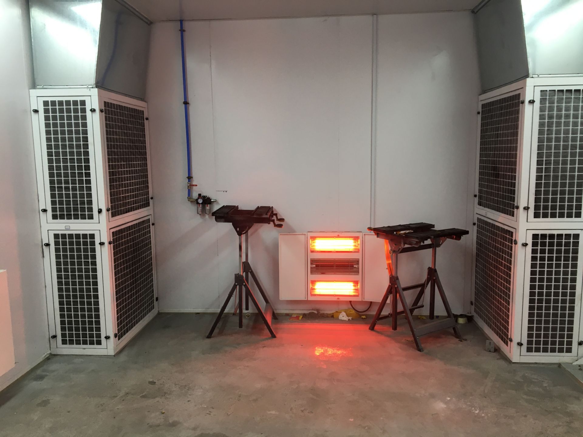 THIS IS A BRAND NEW SPRAY BOOTH WITH A DRYING ROOM USING INFARED HEATING *PLUS VAT* - Image 5 of 18