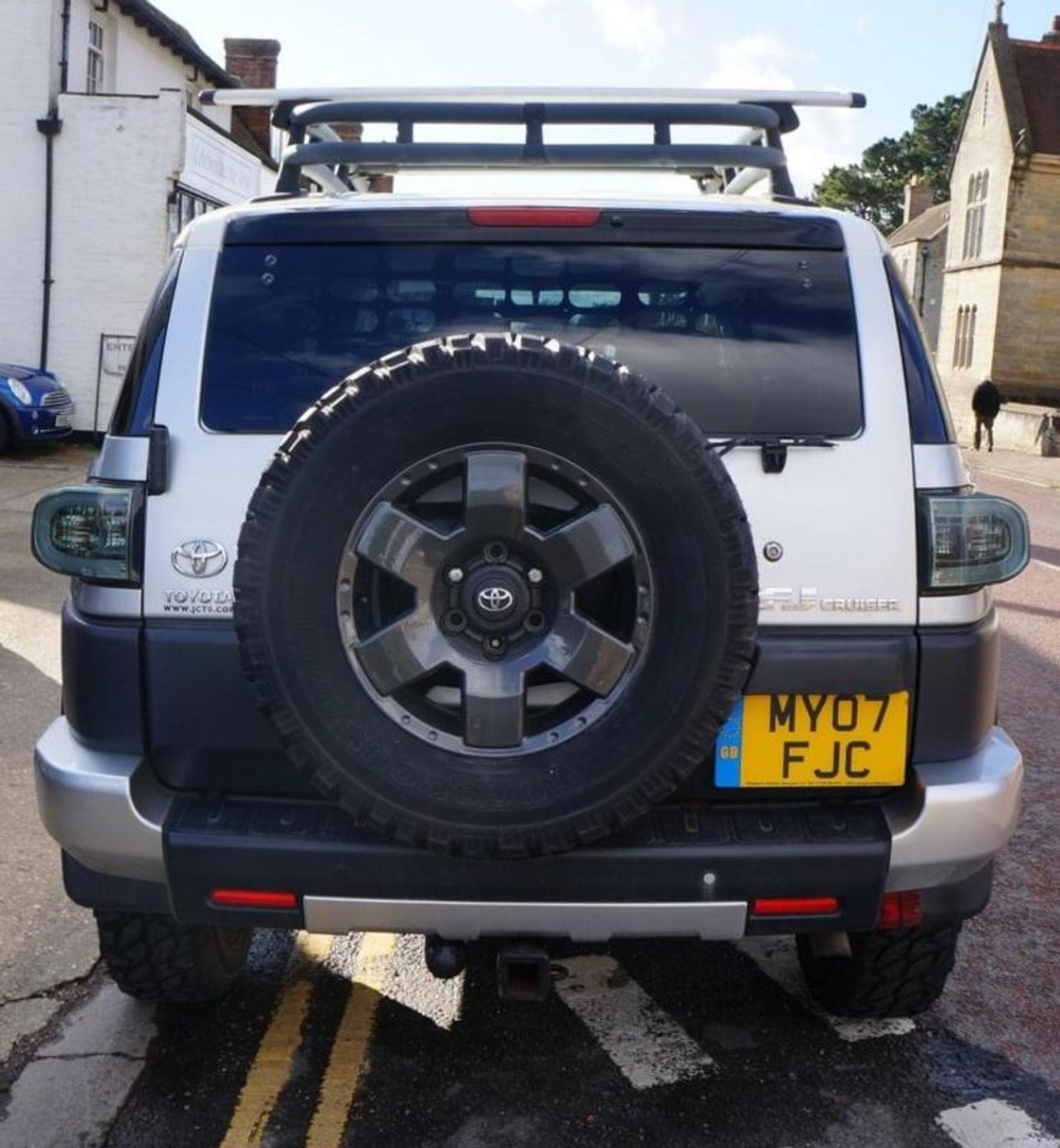 2007 57 reg - Such a rare car - The stunning Toyota FJ Cruiser 4.0 V6 Automatic 4x4, LEFT HAND DRIVE - Image 2 of 6