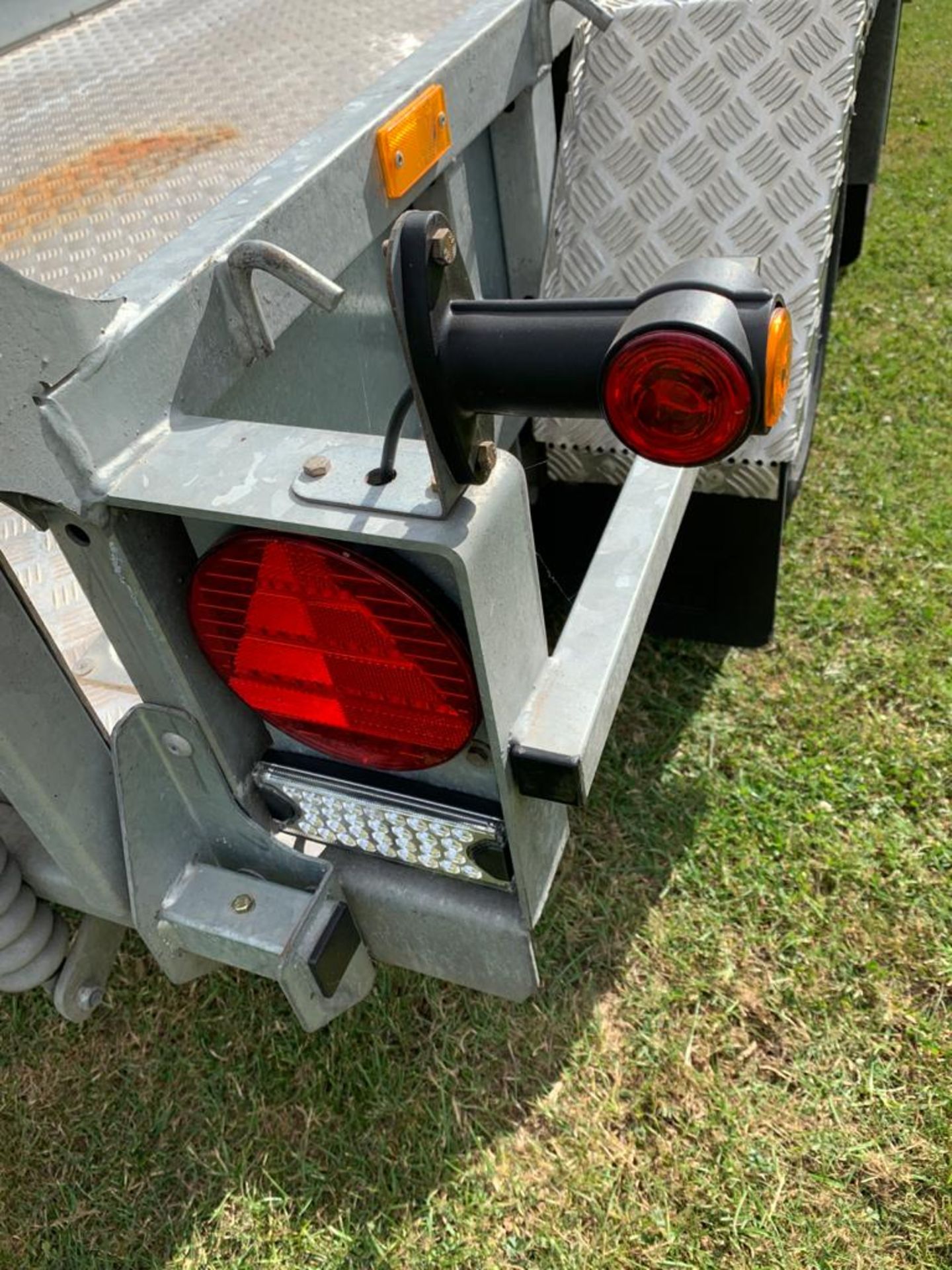 IFOR WILLIAMS 10FT X 6FT TWIN AXLE 3500KG PLANT TRAILER, YEAR 2018, JUST BEEN SERVICE BY MAIN DEALER - Image 7 of 15