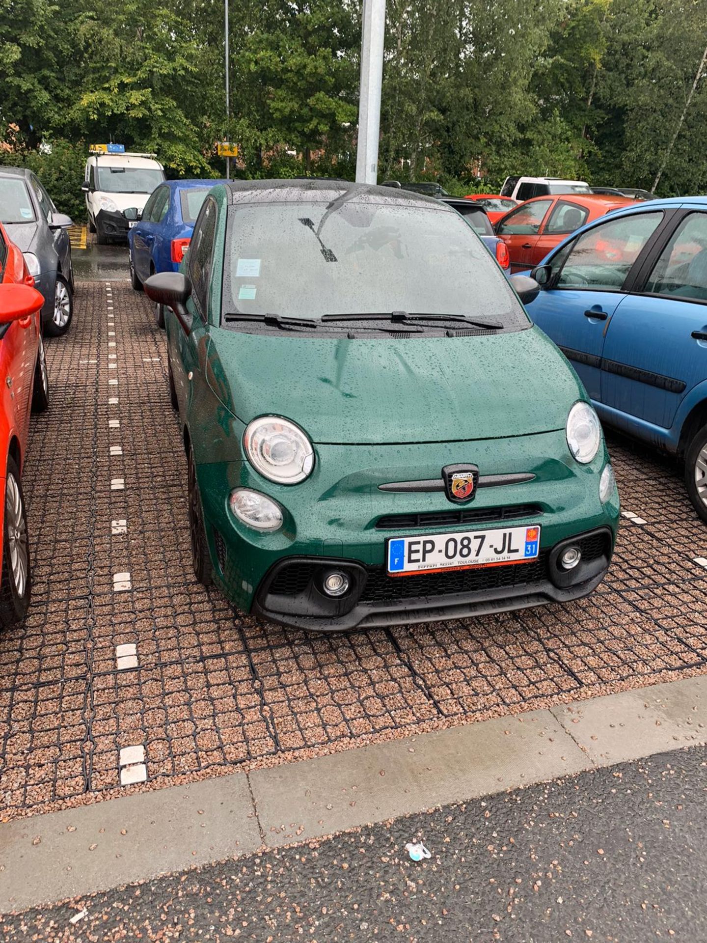 ABARTH 595 COMP 2016, 10,000 MILES NO ACCIDENTS, CUSTOM EXHAUST, WRAPPED DARK GREEN, FRENCH PLATES - Image 4 of 5