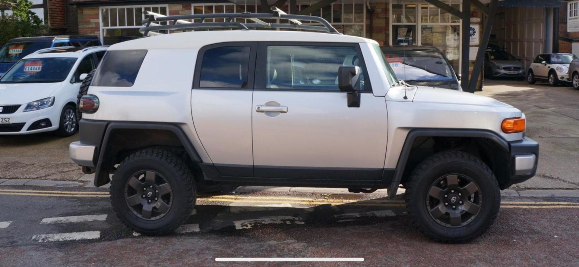 2007 57 reg - Such a rare car - The stunning Toyota FJ Cruiser 4.0 V6 Automatic 4x4, LEFT HAND DRIVE - Image 6 of 6