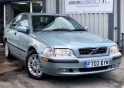 2003/03 REG VOLVO S40 S 1.6 PETROL 4 DOOR SALOON GREEN, SHOWING 3 FORMER KEEPERS *NO VAT*