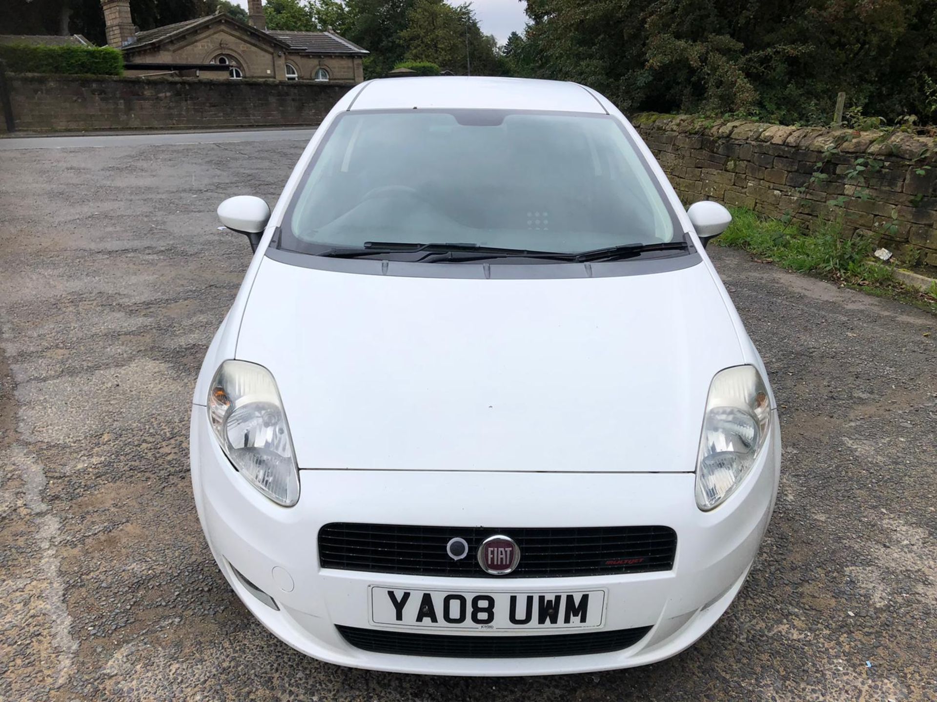 2008/08 REG FIAT PUNTO SPORTING M-JET 1.9 DIESEL WHITE 3 DOOR HATCHBACK *NO VAT* - Image 2 of 6