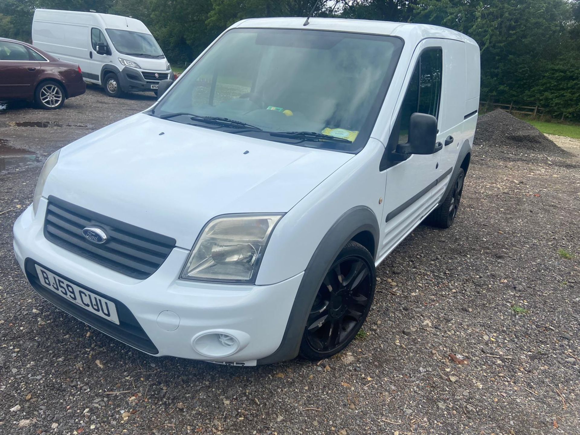 2009/59 REG FORD TRANSIT CONNECT 90 T220 1.8 DIESEL PANEL VAN, SHOWING 0 FORMER KEEPERS *PLUS VAT* - Image 3 of 10