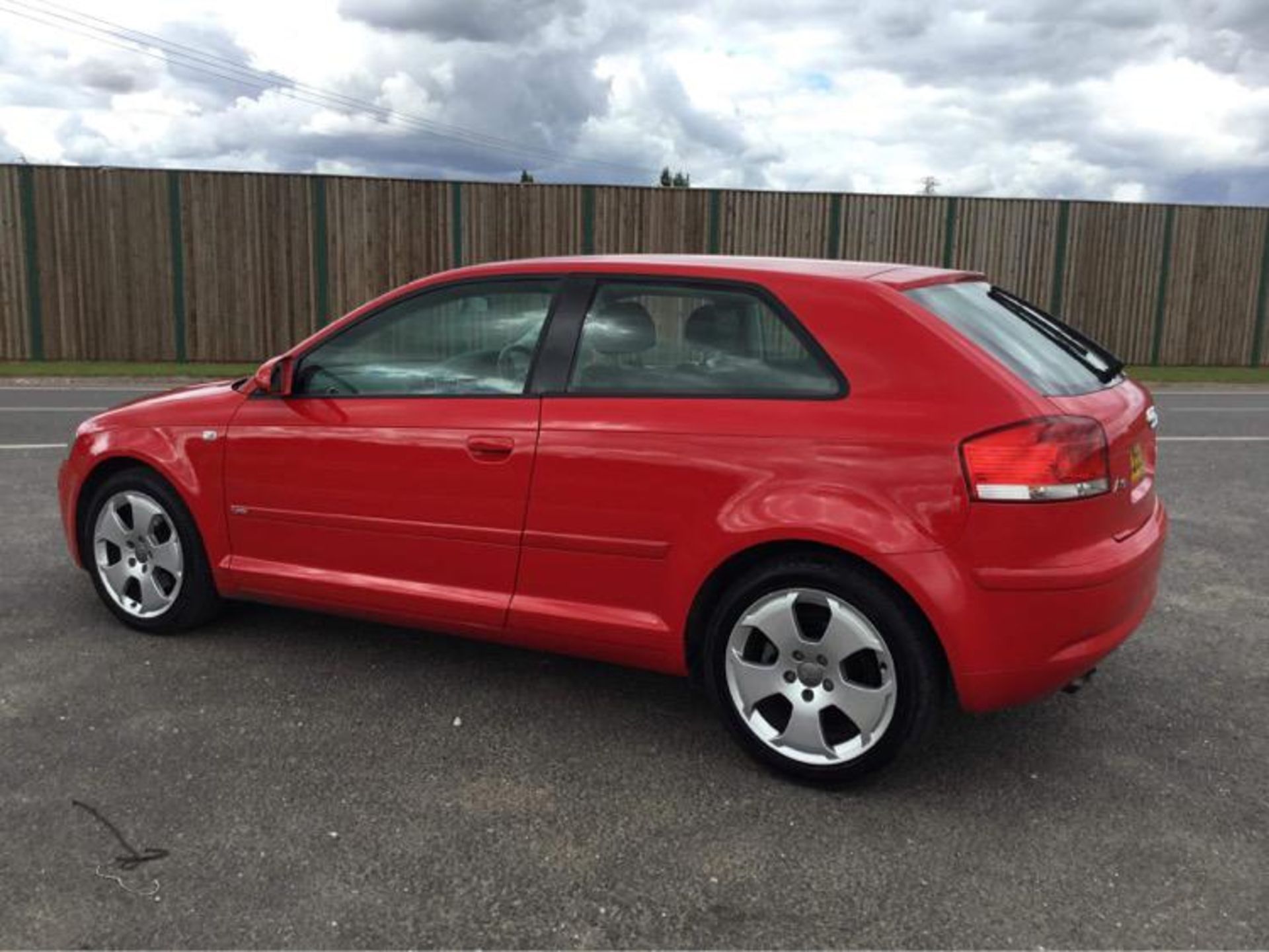 2005/55 REG AUDI A3 SPORT TDI 2.0 DIESEL RED 3 DOOR HATCHBACK, SHOWING 6 FORMER KEEPERS *NO VAT* - Image 4 of 8