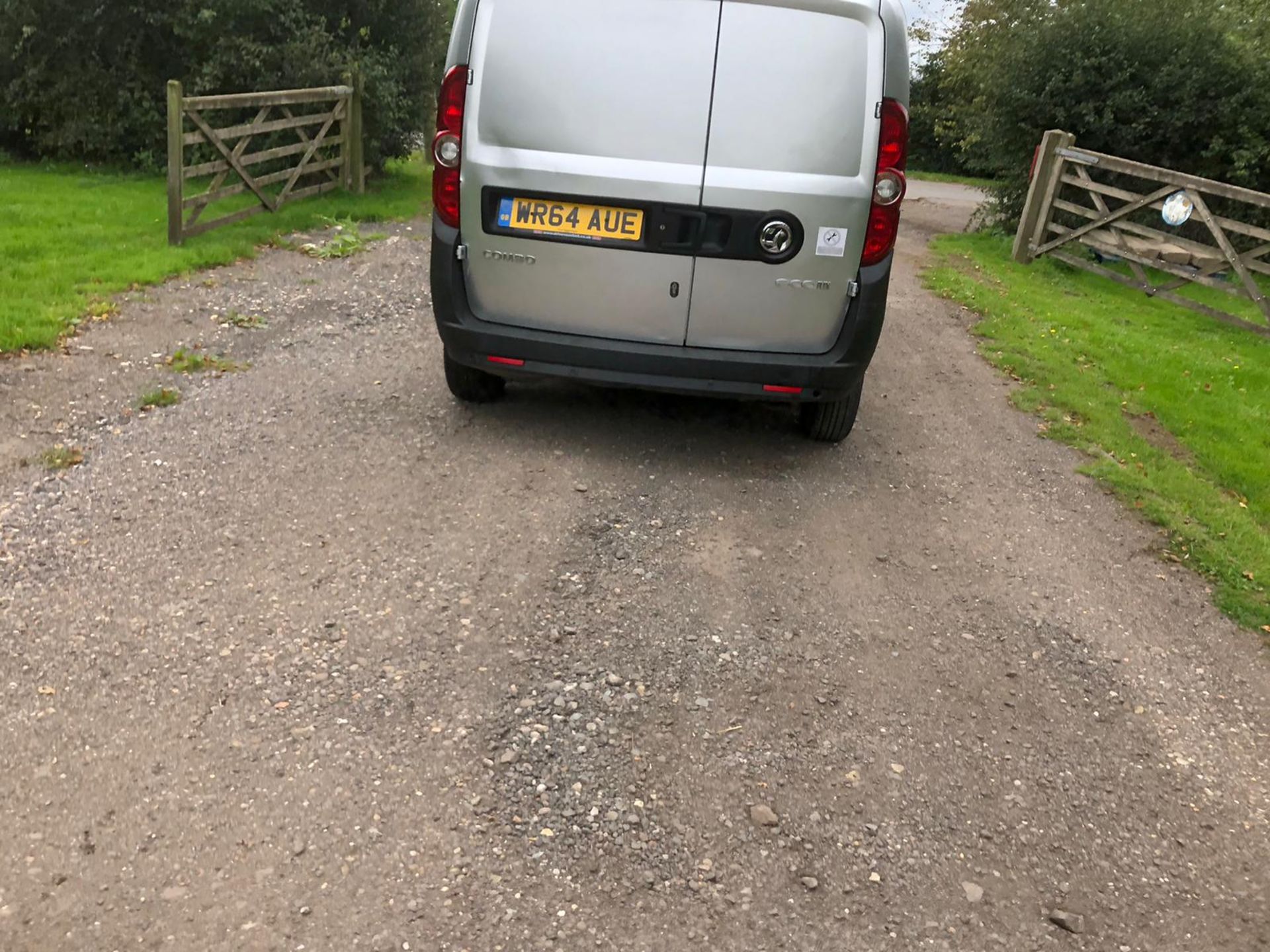 2014/64 REG VAUXHALL COMBO 2000 L1H1 CDTI SS ECOFLEX 1.25 DIESEL PANEL VAN, SHOWING 2 FORMER KEEPERS - Image 4 of 10