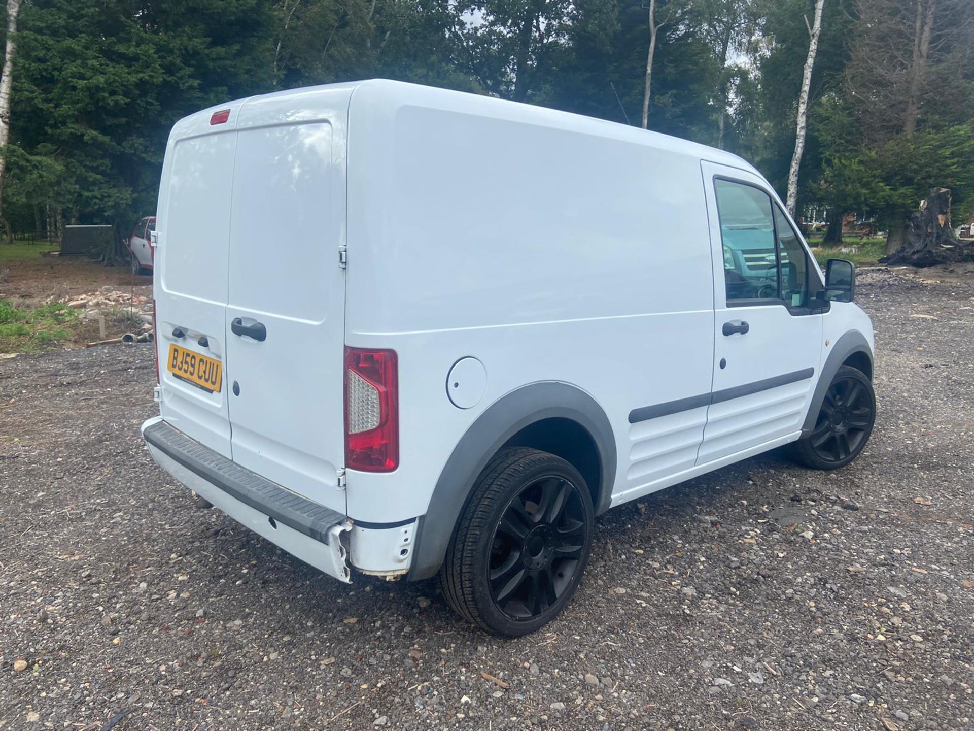 2009/59 REG FORD TRANSIT CONNECT 90 T220 1.8 DIESEL PANEL VAN, SHOWING 0 FORMER KEEPERS *PLUS VAT* - Image 7 of 10